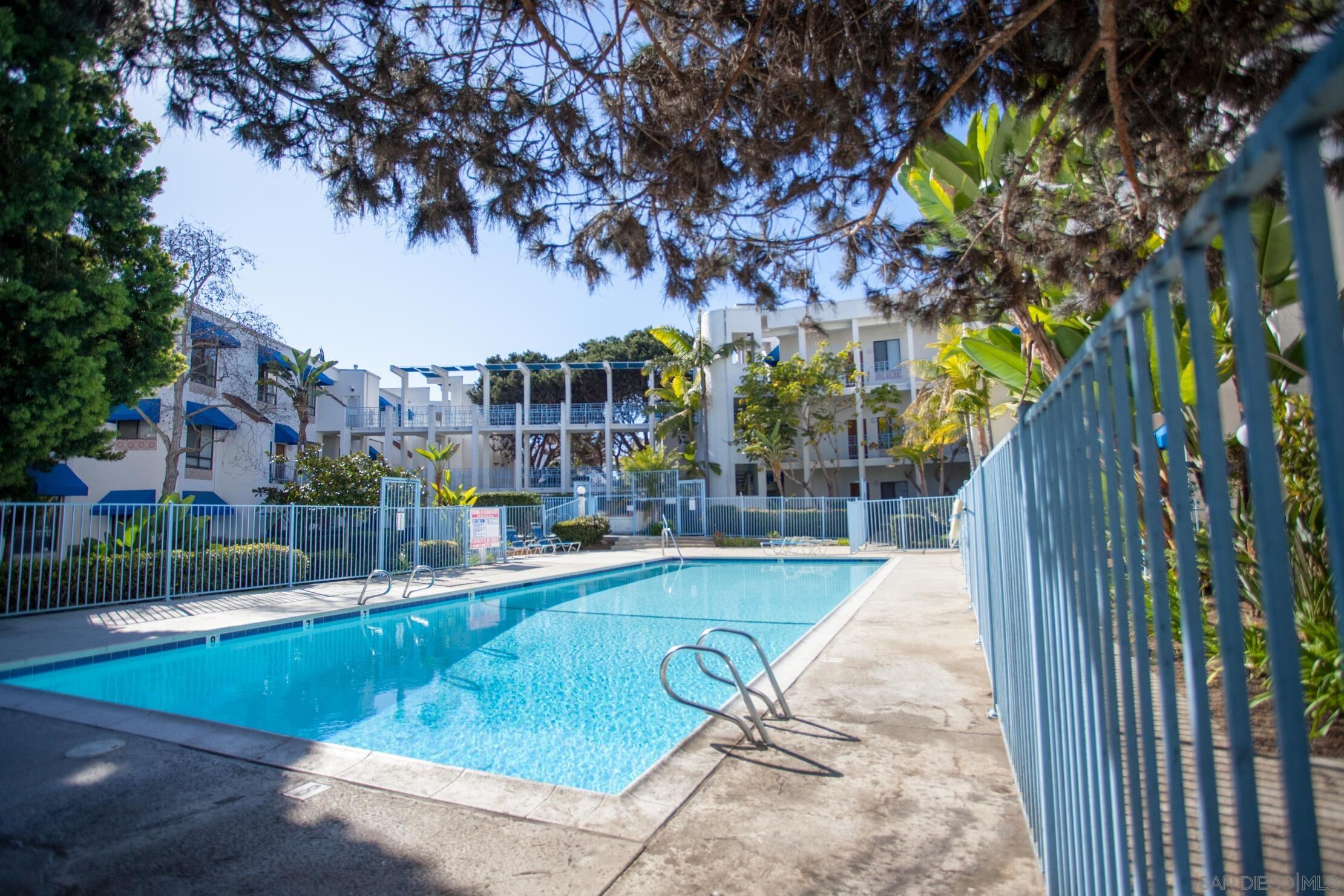 Detail Gallery Image 18 of 28 For 8308  Regents Rd  1h,  San Diego,  CA 92122 - 2 Beds | 1 Baths