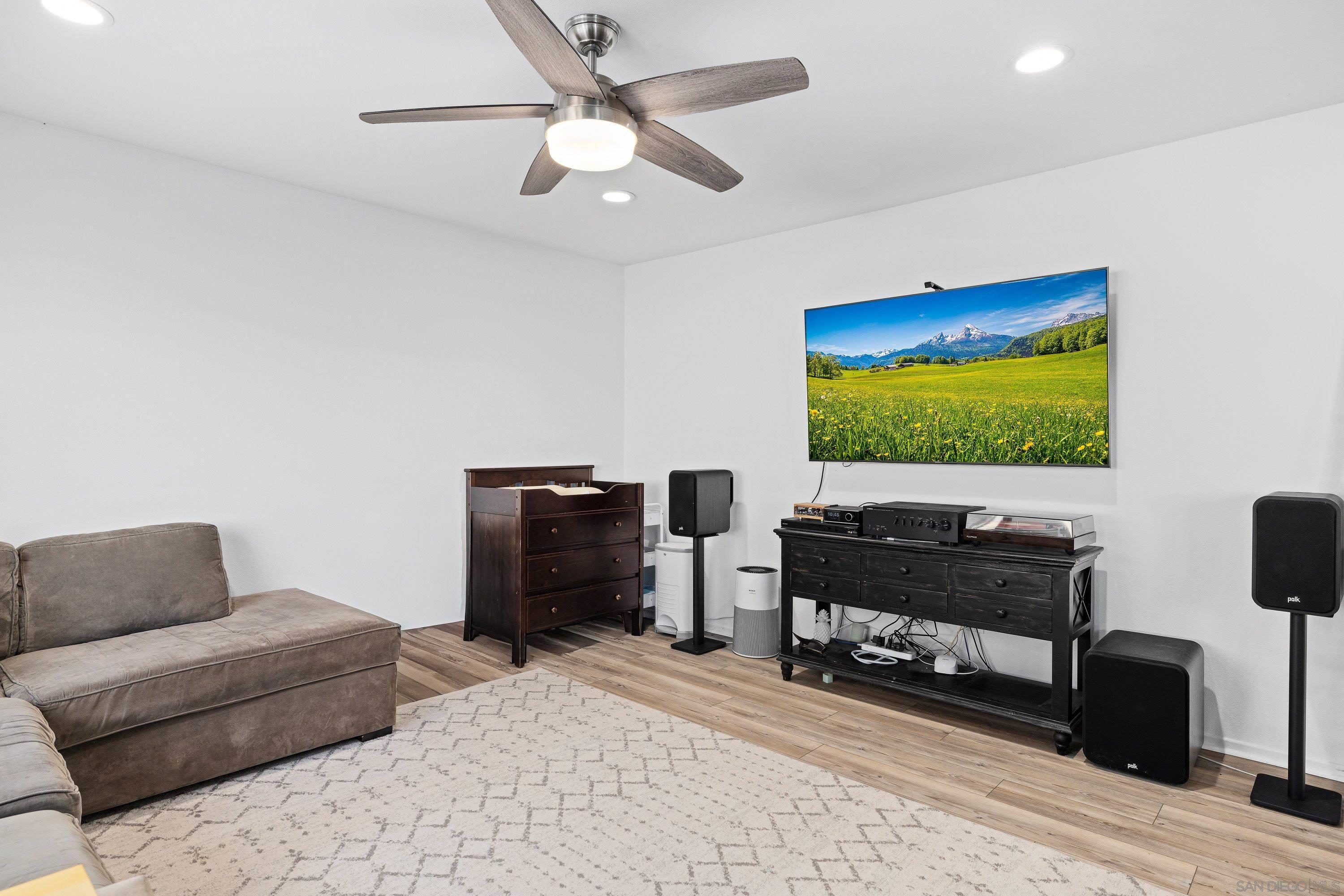 Detail Gallery Image 12 of 57 For 24060  Raptor Way, Lake Elsinore,  CA 92532 - 4 Beds | 2/1 Baths