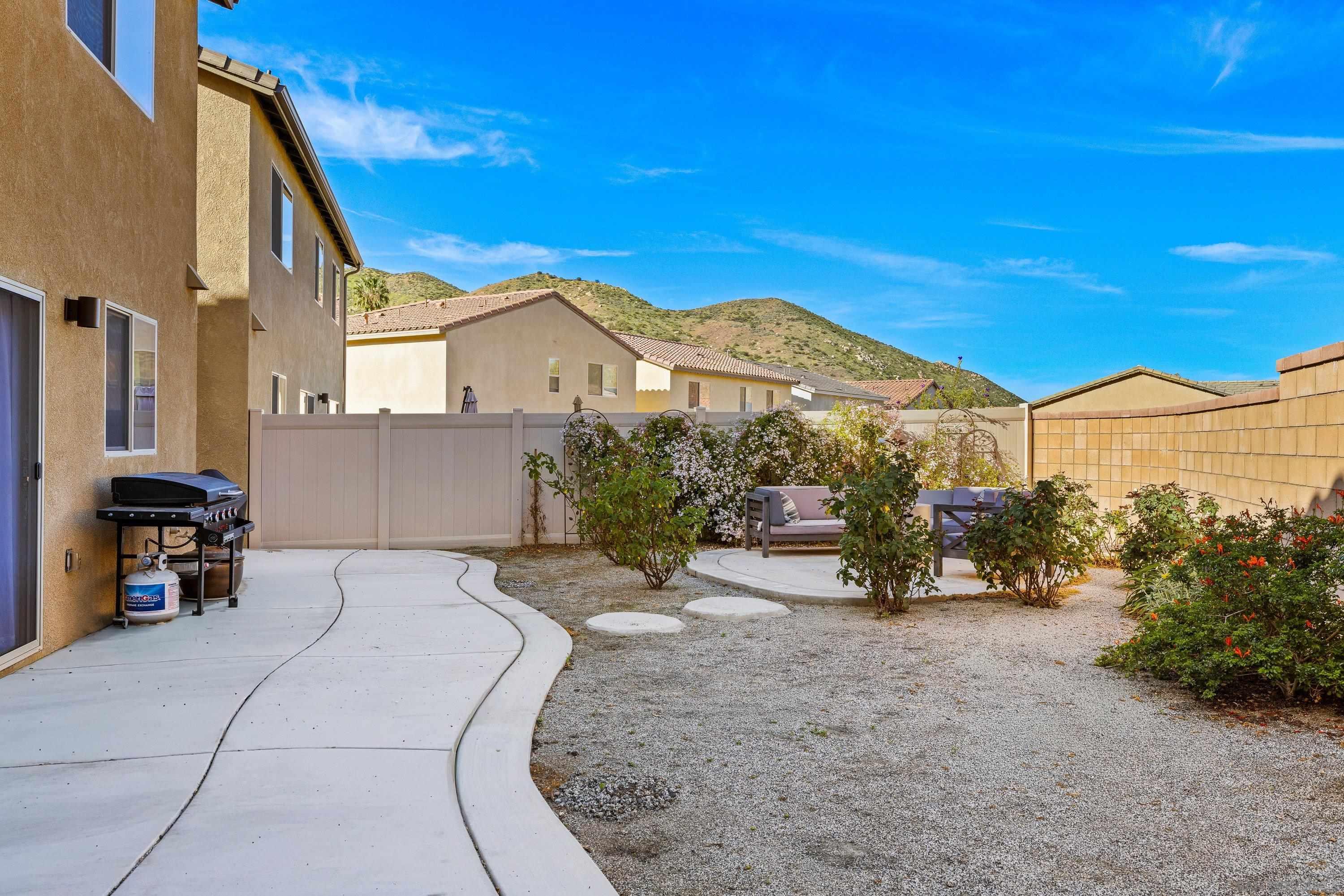 Detail Gallery Image 36 of 57 For 24060  Raptor Way, Lake Elsinore,  CA 92532 - 4 Beds | 2/1 Baths