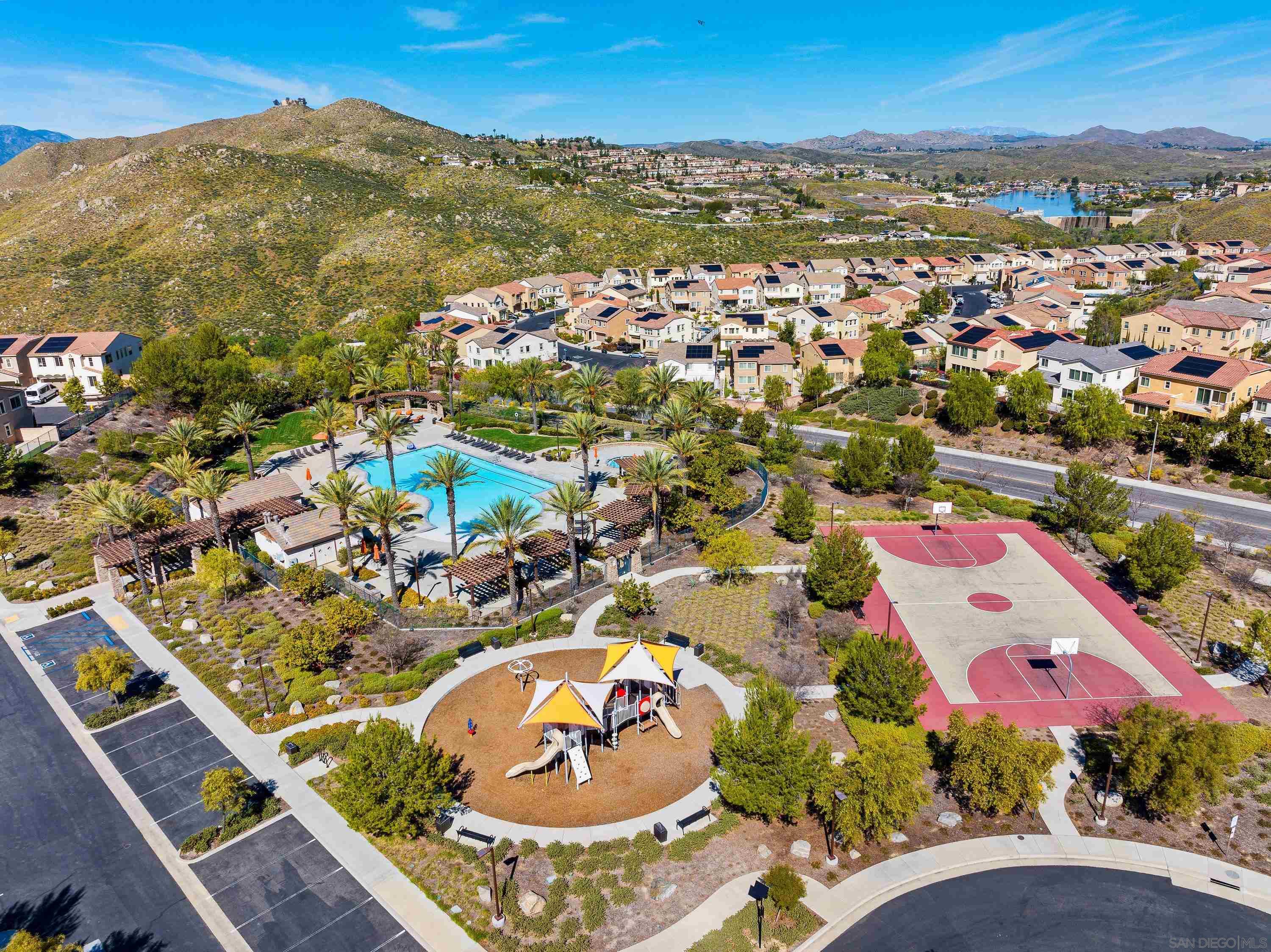 Detail Gallery Image 37 of 57 For 24060  Raptor Way, Lake Elsinore,  CA 92532 - 4 Beds | 2/1 Baths