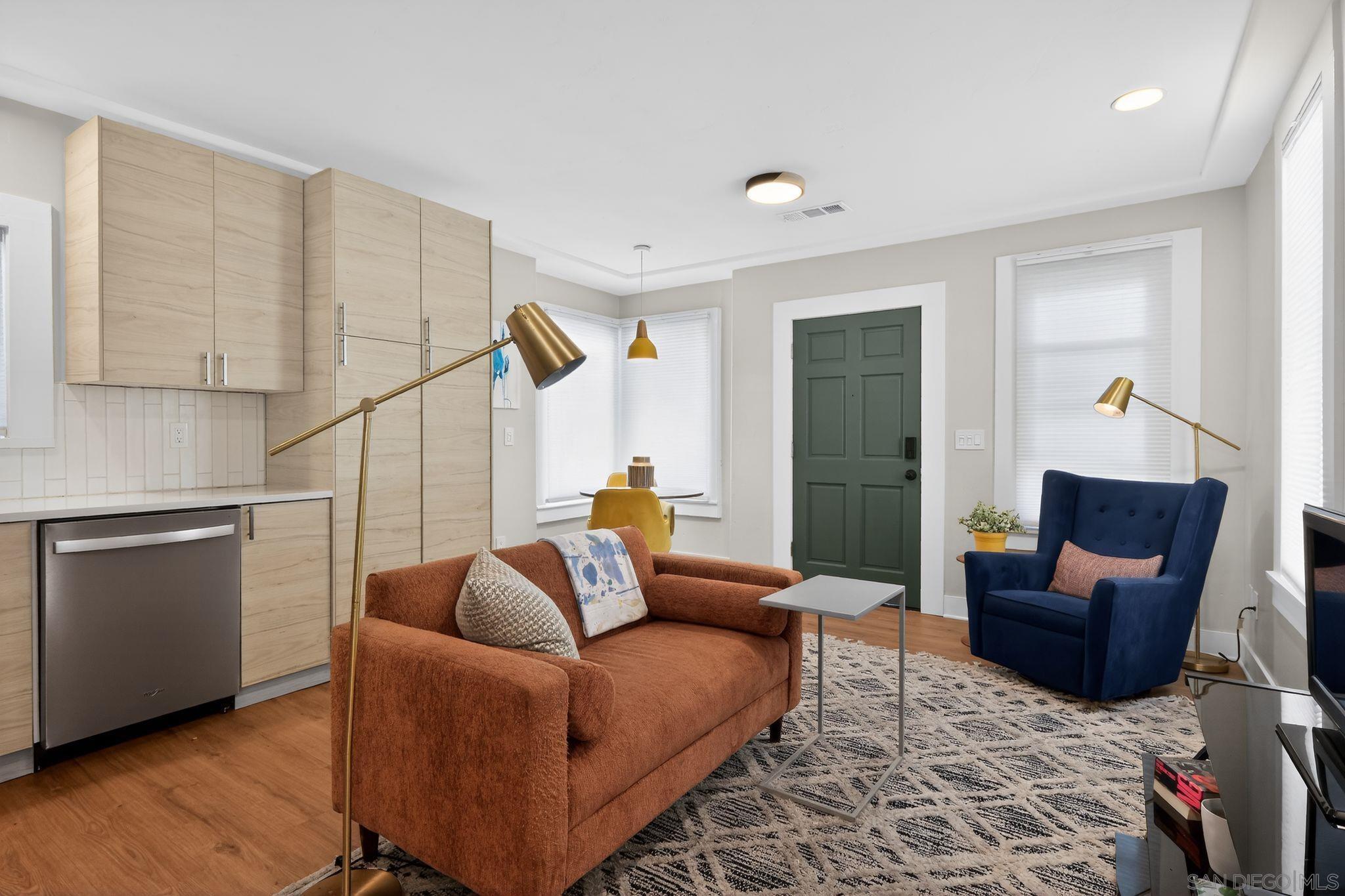 Detail Gallery Image 3 of 20 For 639  19th St., San Diego,  CA 92102 - 2 Beds | 1 Baths