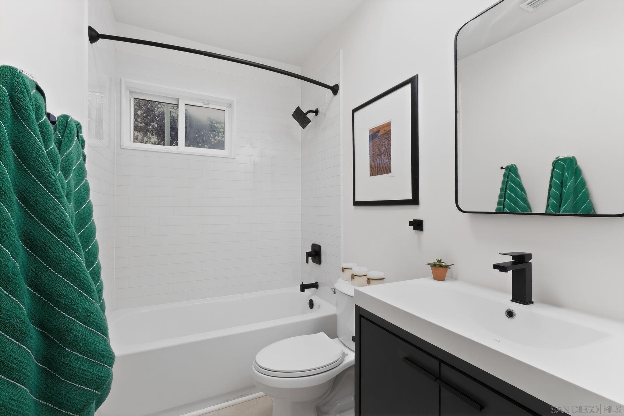 Detail Gallery Image 10 of 20 For 639  19th St., San Diego,  CA 92102 - 2 Beds | 1 Baths