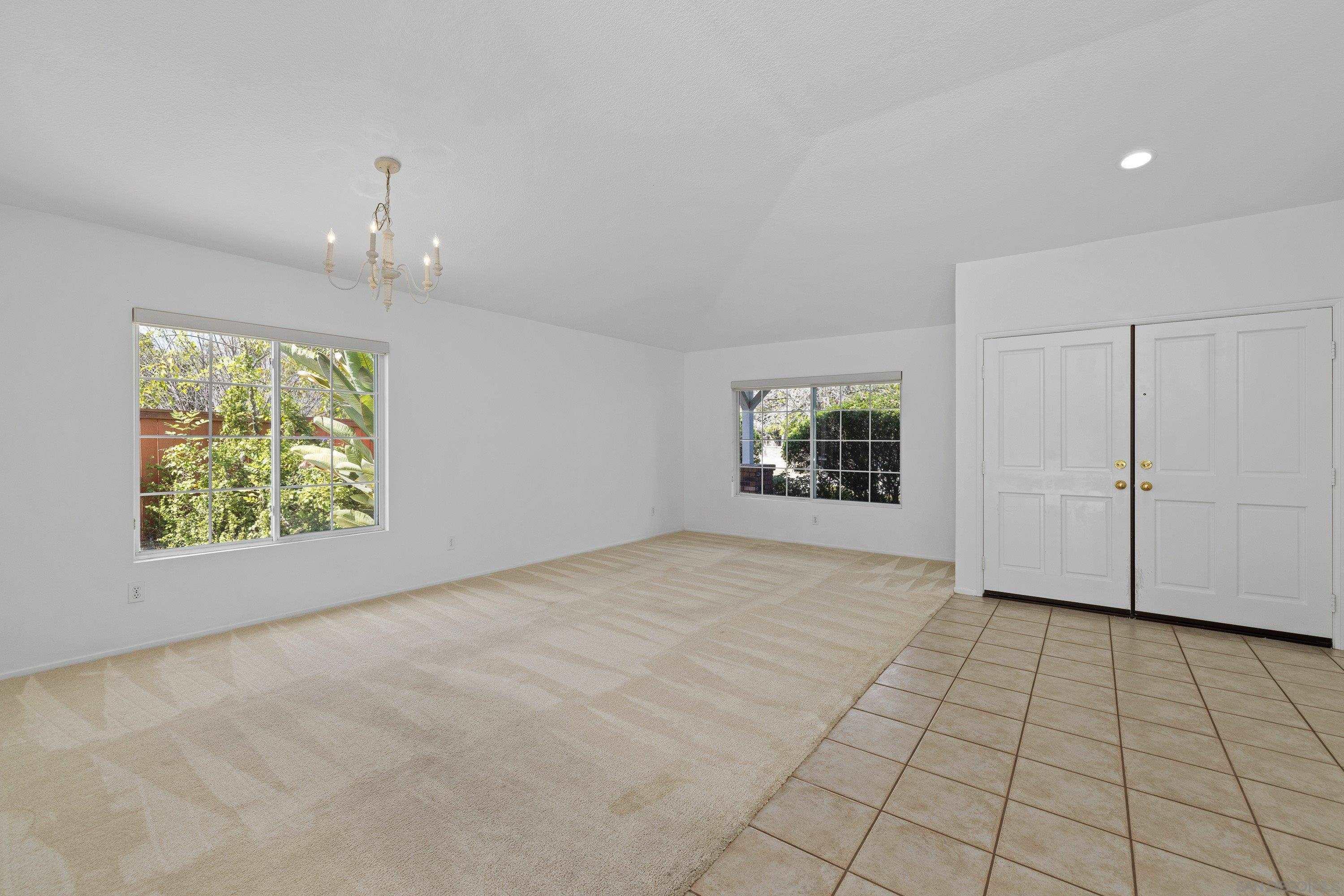 Detail Gallery Image 6 of 46 For 5761  Spur Ave, Oceanside,  CA 92057 - 4 Beds | 2 Baths