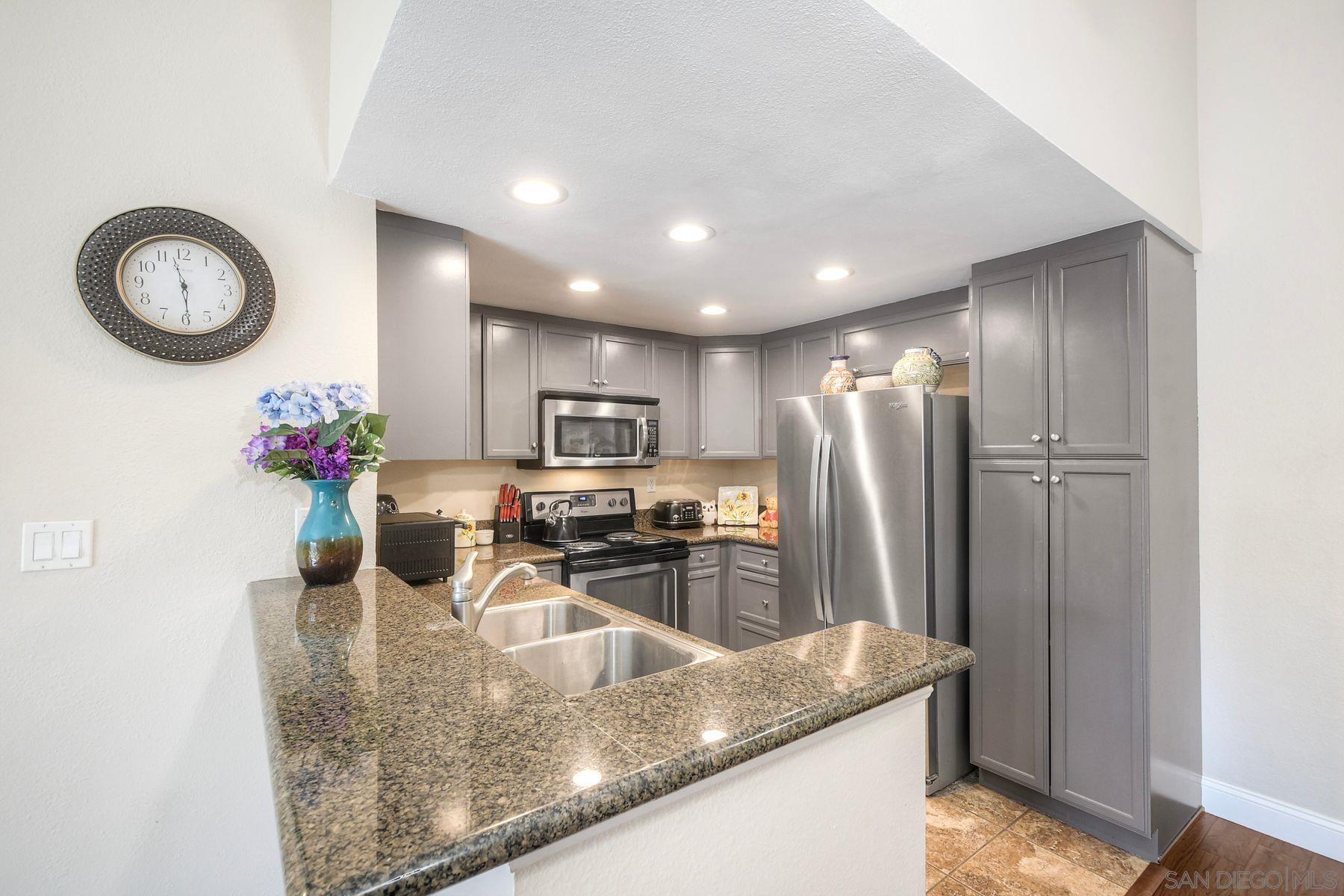 Detail Gallery Image 11 of 31 For 15293  Maturin Dr  #91,  San Diego,  CA 92127 - 1 Beds | 1 Baths