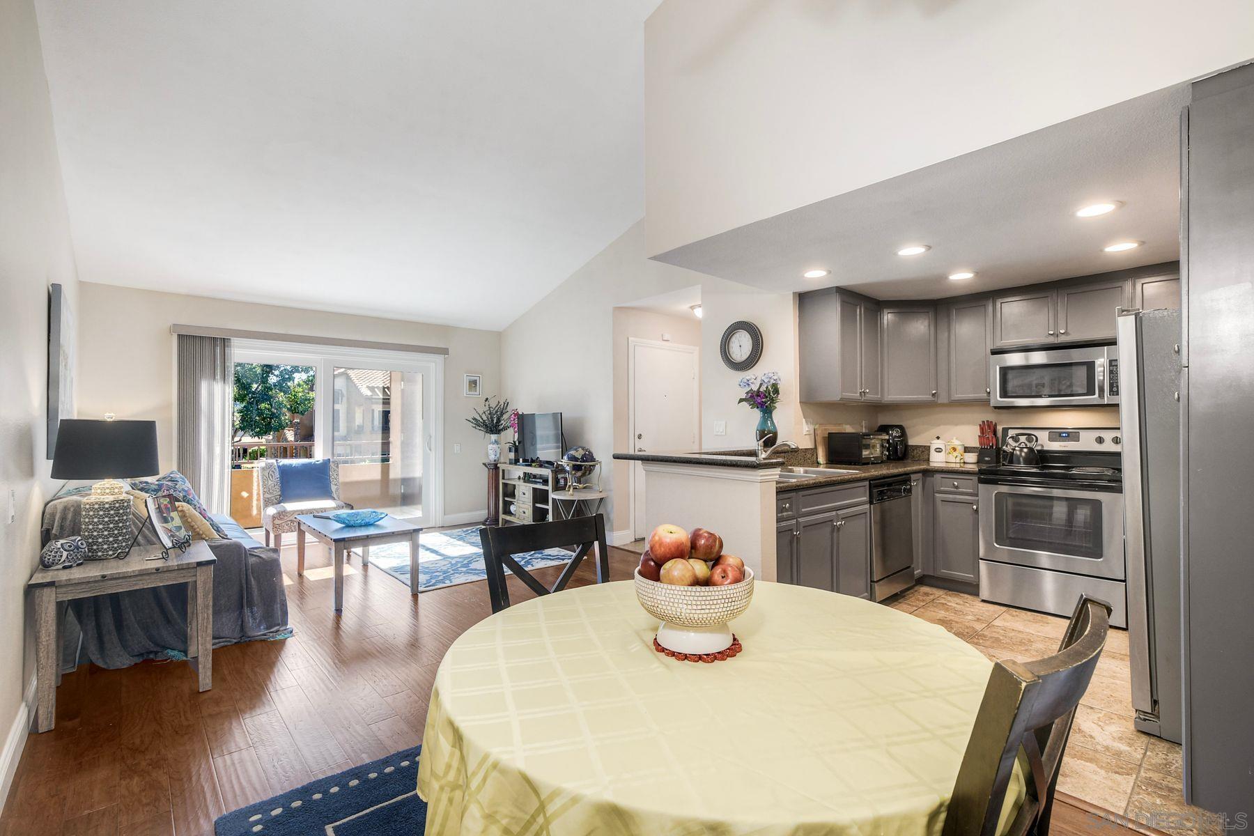 Detail Gallery Image 10 of 31 For 15293  Maturin Dr  #91,  San Diego,  CA 92127 - 1 Beds | 1 Baths