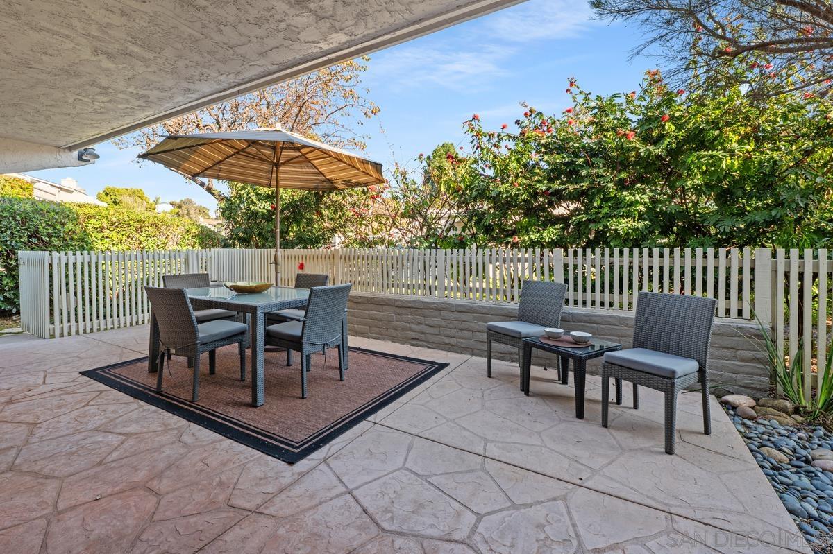 Detail Gallery Image 14 of 20 For 2047  Caminito Circulo Norte, La Jolla,  CA 92037 - 3 Beds | 2/1 Baths