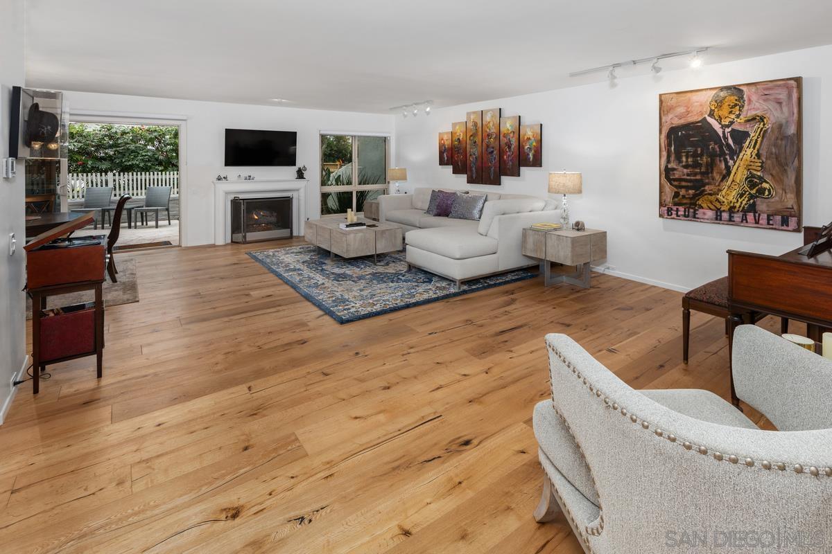 Detail Gallery Image 5 of 20 For 2047  Caminito Circulo Norte, La Jolla,  CA 92037 - 3 Beds | 2/1 Baths