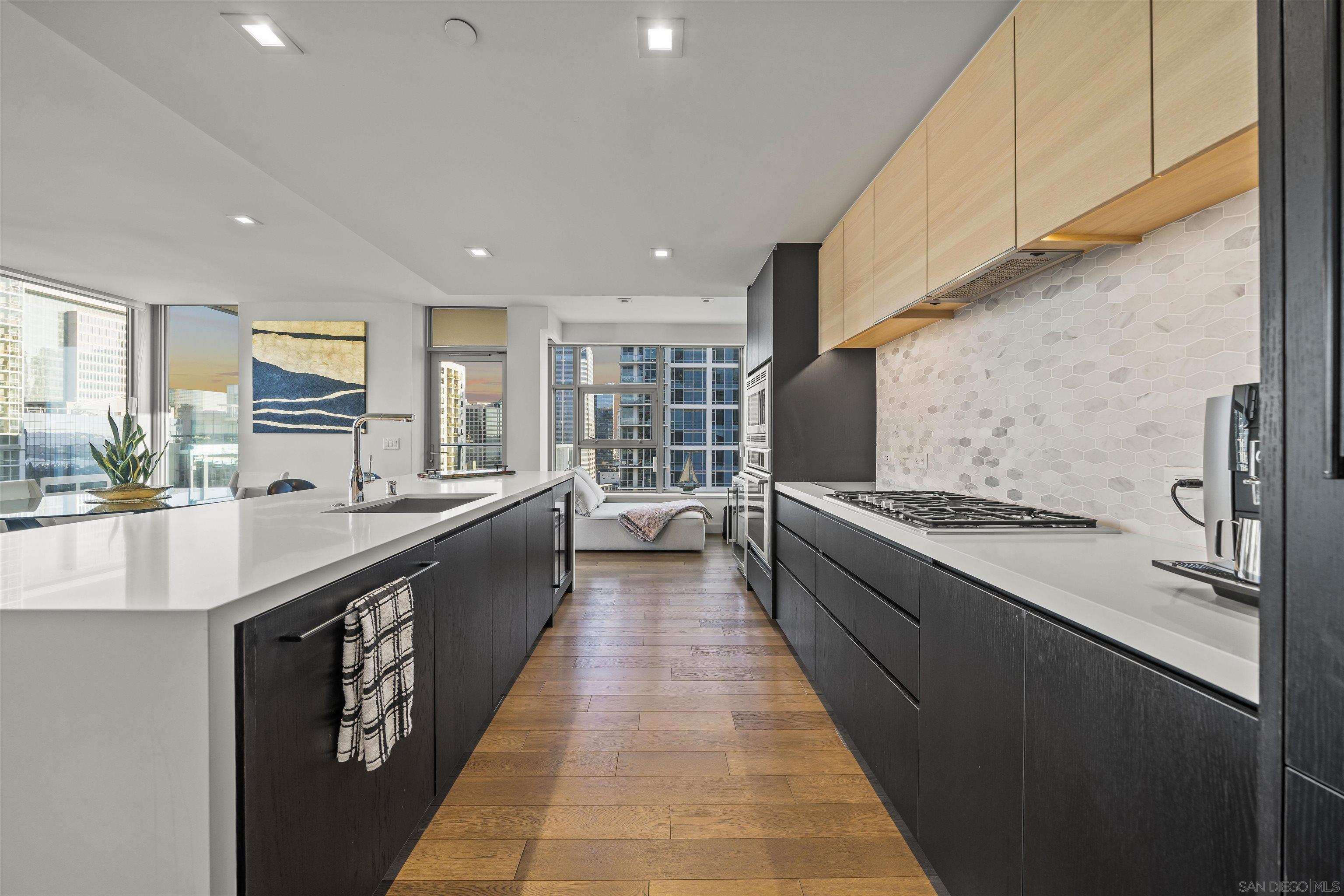 Detail Gallery Image 13 of 48 For 1388  Kettner Blvd  #1706,  San Diego,  CA 92101 - 2 Beds | 2 Baths