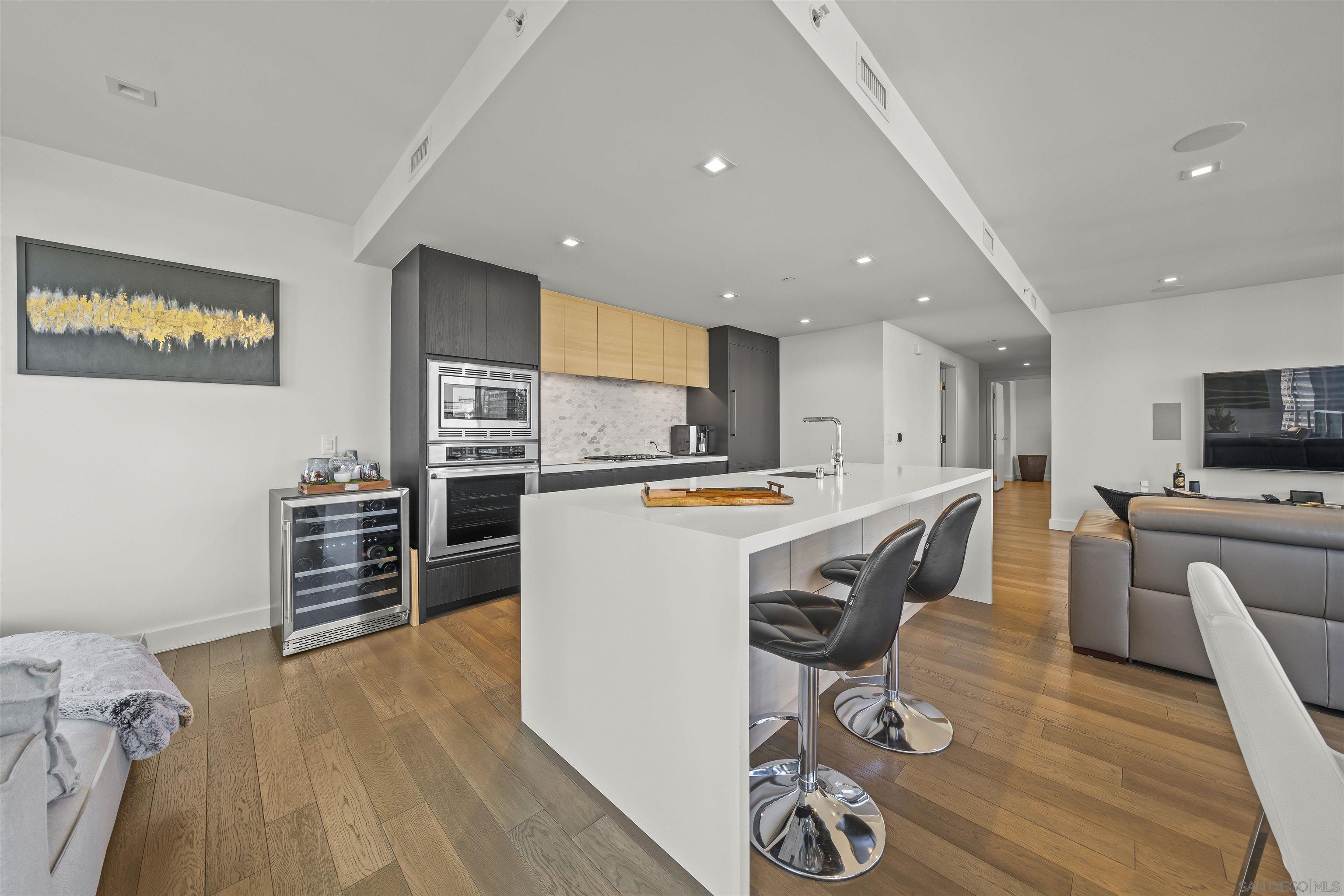 Detail Gallery Image 15 of 48 For 1388  Kettner Blvd  #1706,  San Diego,  CA 92101 - 2 Beds | 2 Baths