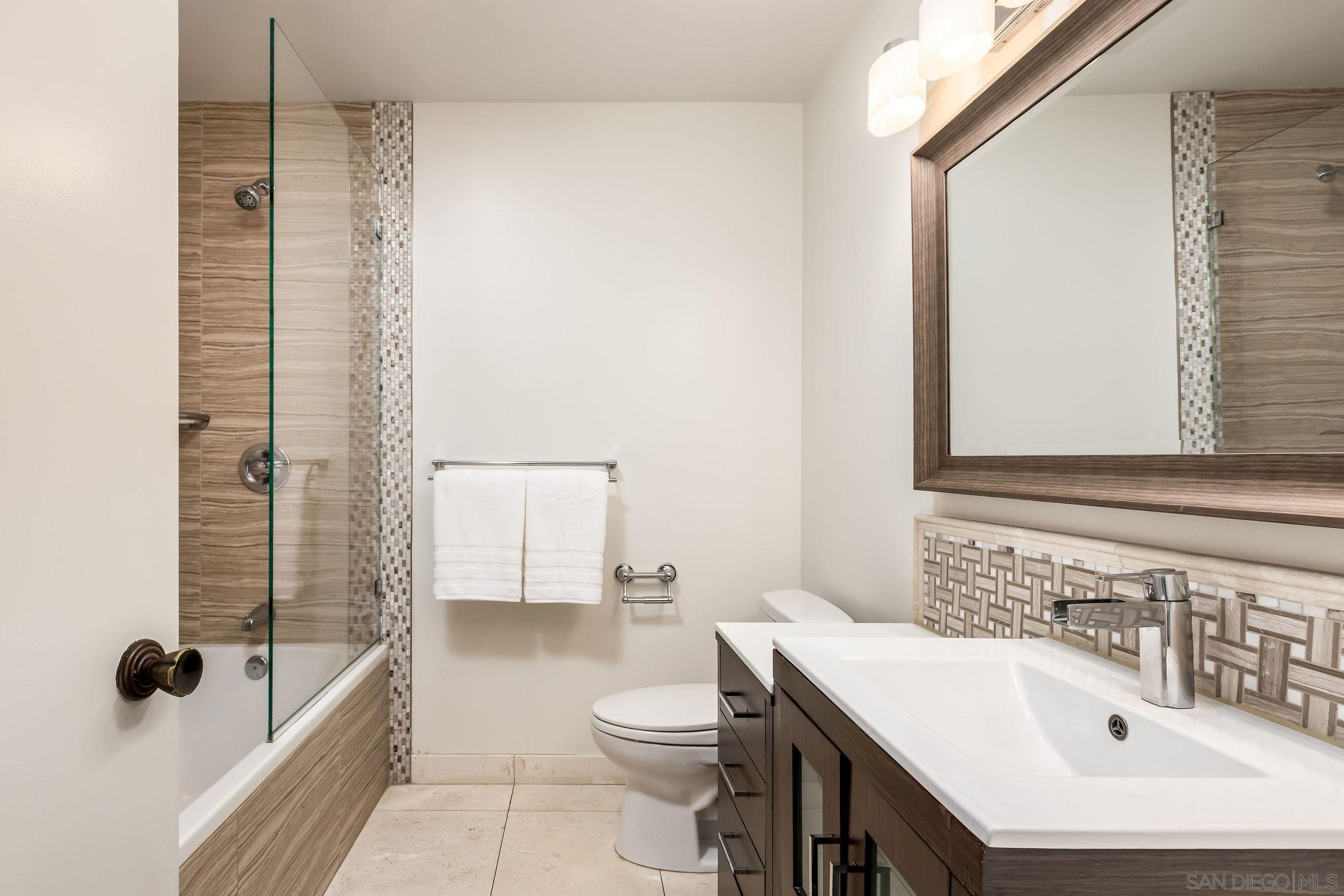 Detail Gallery Image 26 of 31 For 2721  Camino Del Mar, Del Mar,  CA 92014 - 2 Beds | 2 Baths