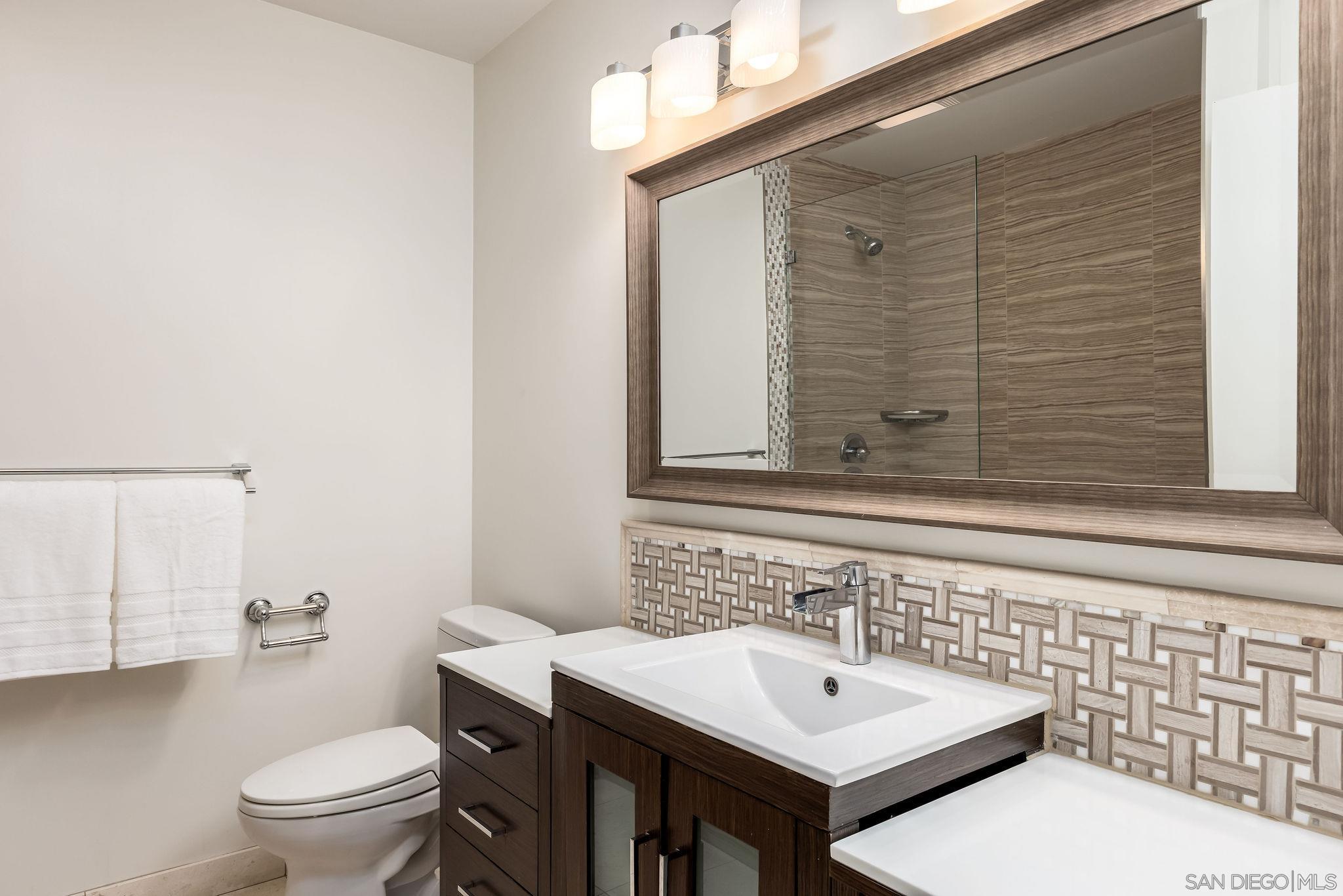 Detail Gallery Image 27 of 31 For 2721  Camino Del Mar, Del Mar,  CA 92014 - 2 Beds | 2 Baths