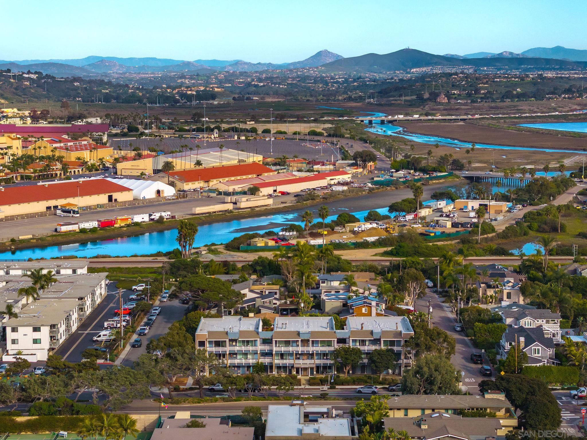 Detail Gallery Image 28 of 31 For 2721  Camino Del Mar, Del Mar,  CA 92014 - 2 Beds | 2 Baths