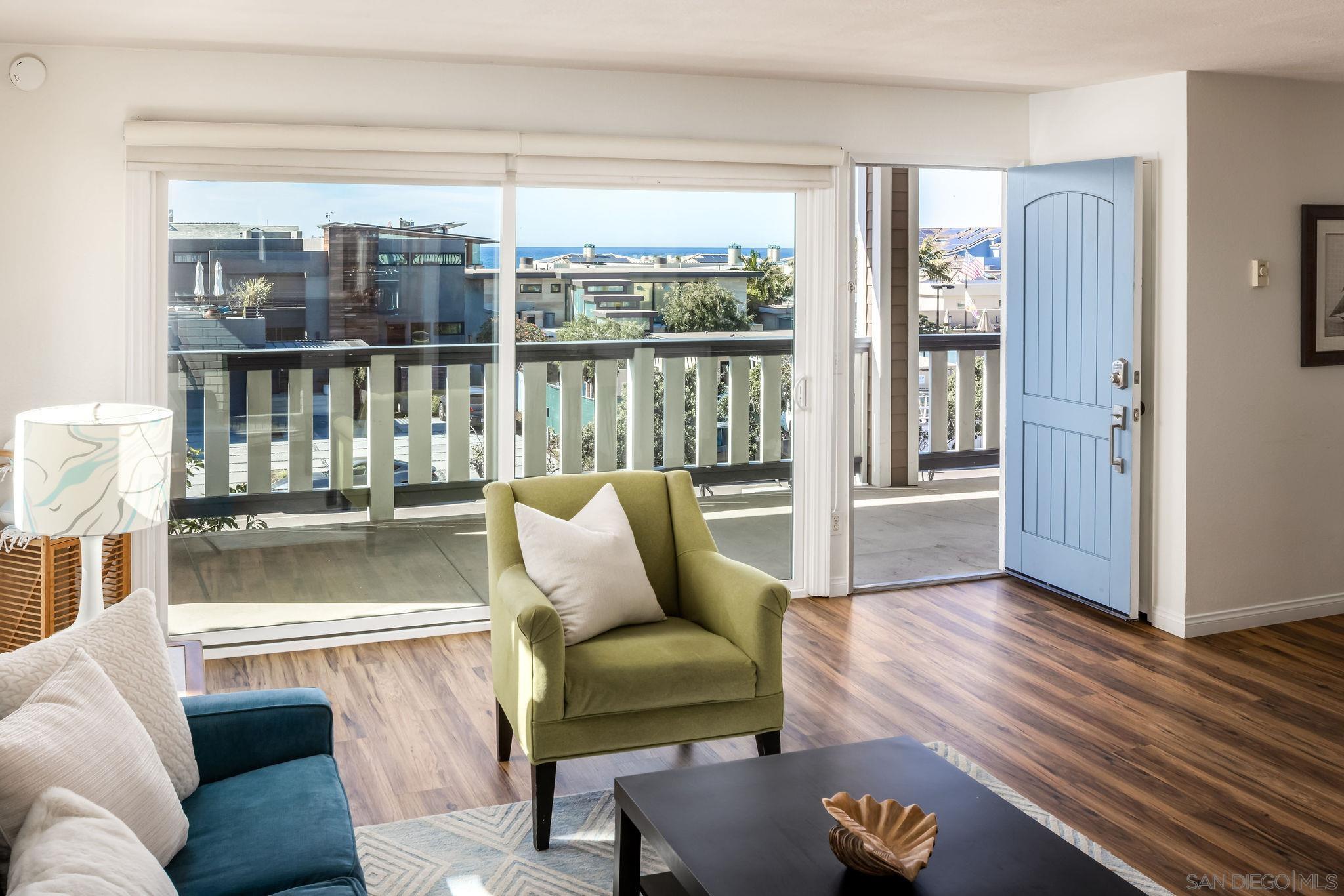 Detail Gallery Image 6 of 31 For 2721  Camino Del Mar, Del Mar,  CA 92014 - 2 Beds | 2 Baths