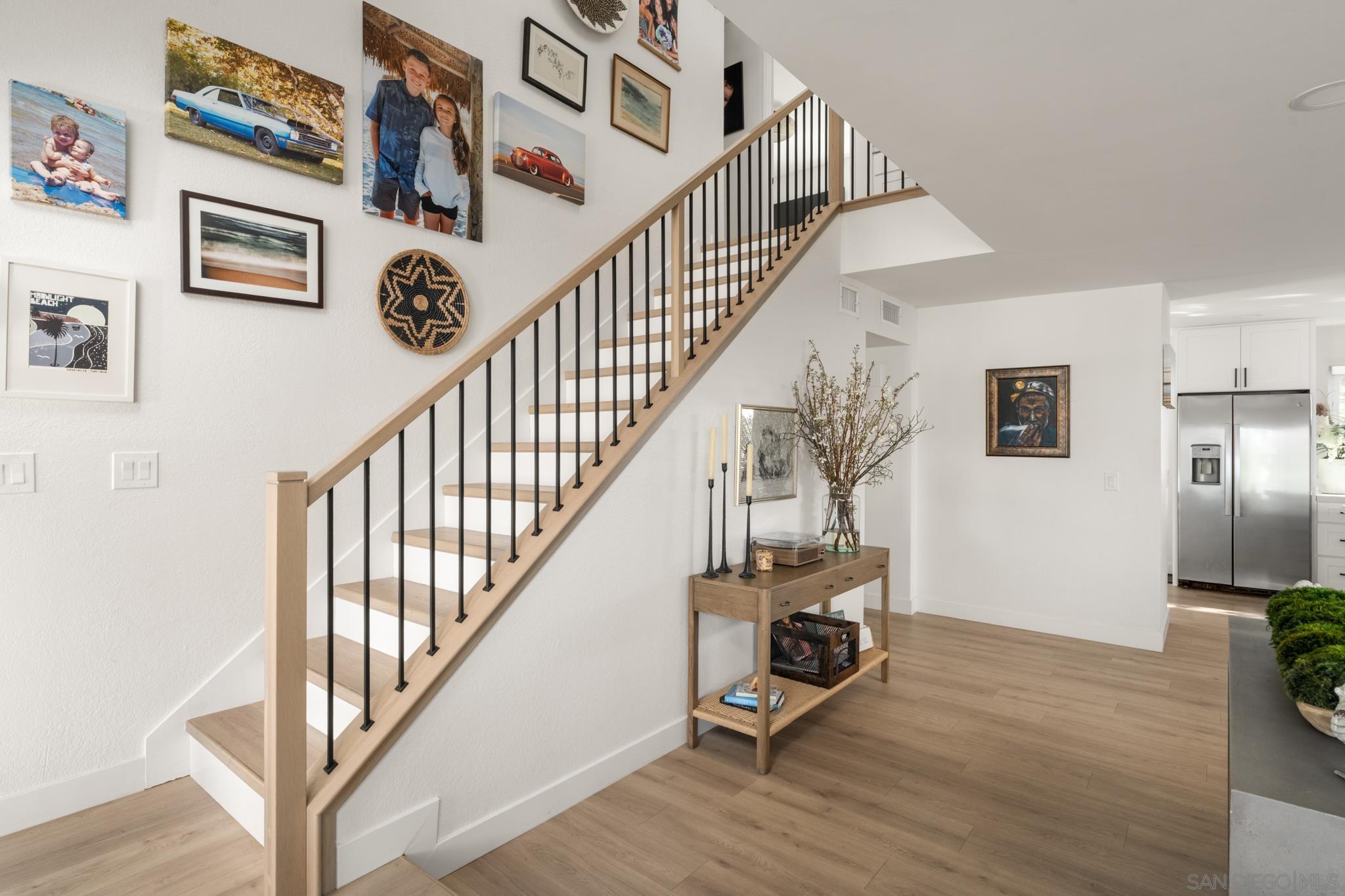 Detail Gallery Image 12 of 36 For 2927  Levante St, Carlsbad,  CA 92009 - 4 Beds | 2/1 Baths