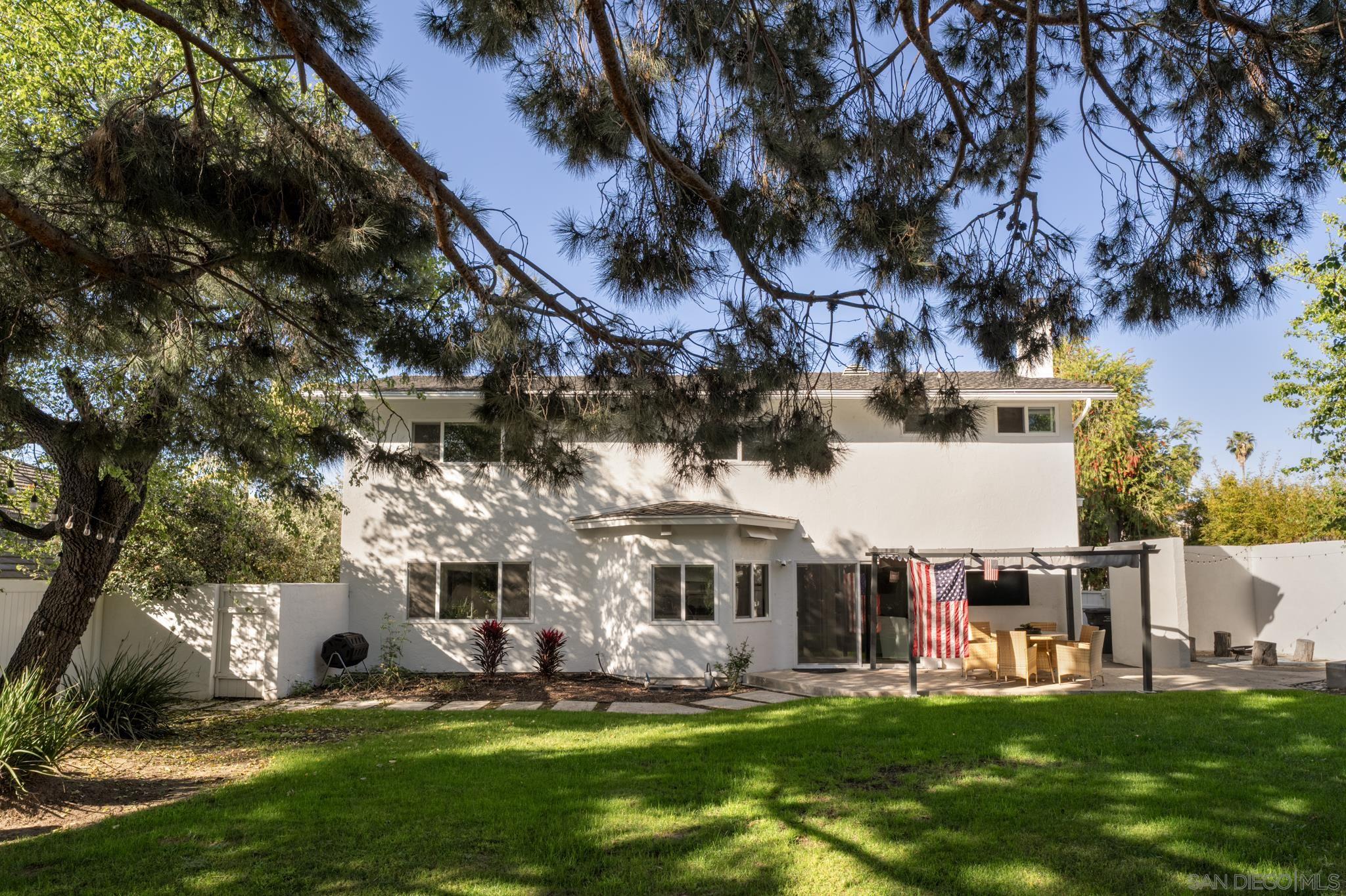 Detail Gallery Image 23 of 36 For 2927  Levante St, Carlsbad,  CA 92009 - 4 Beds | 2/1 Baths