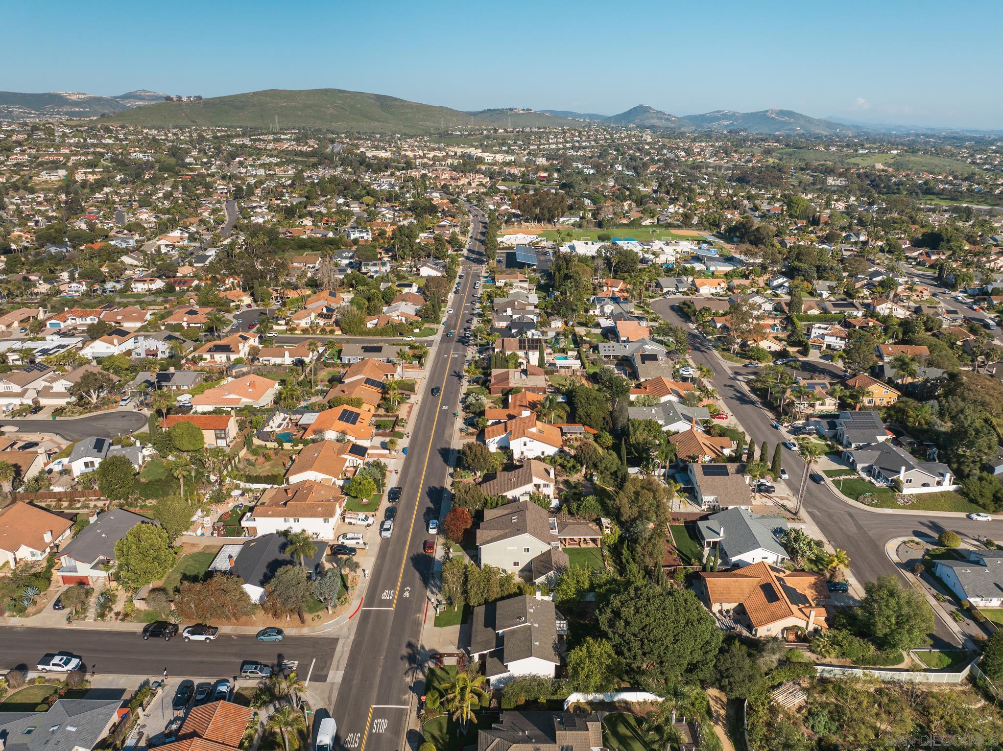 Detail Gallery Image 35 of 36 For 2927  Levante St, Carlsbad,  CA 92009 - 4 Beds | 2/1 Baths