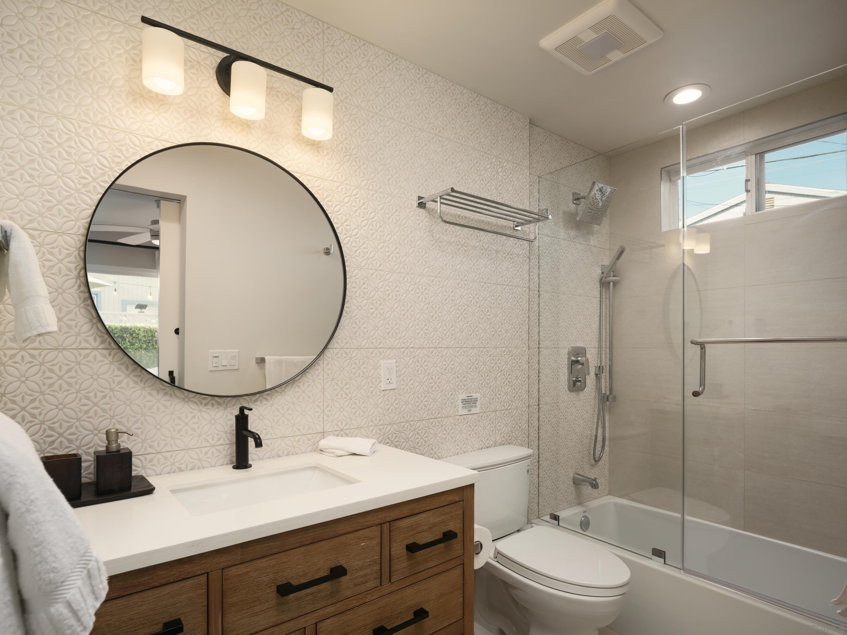 Detail Gallery Image 11 of 28 For 822  Seagirt Ct, San Diego,  CA 92109 - 3 Beds | 3 Baths