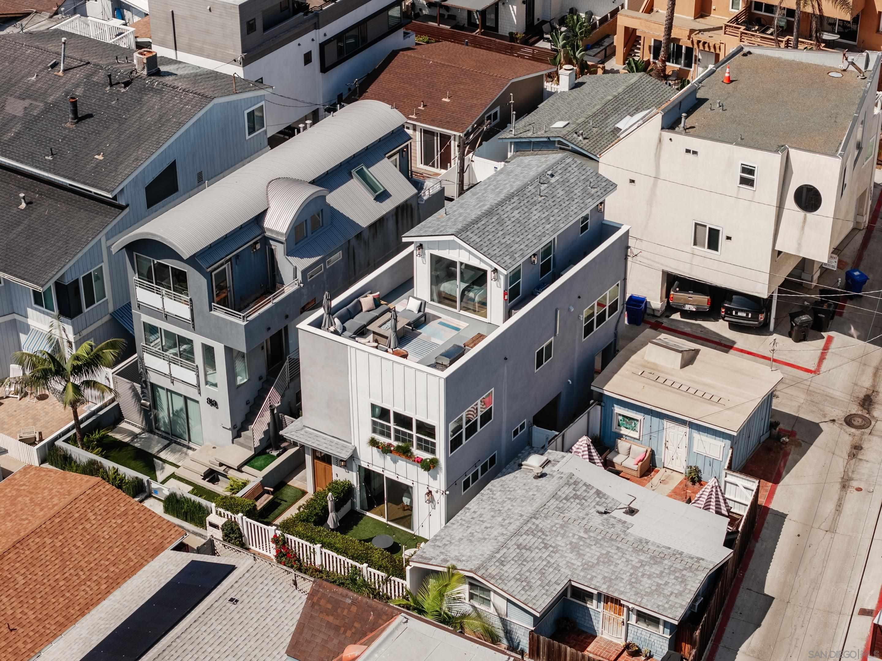 Detail Gallery Image 25 of 28 For 822  Seagirt Ct, San Diego,  CA 92109 - 3 Beds | 3 Baths