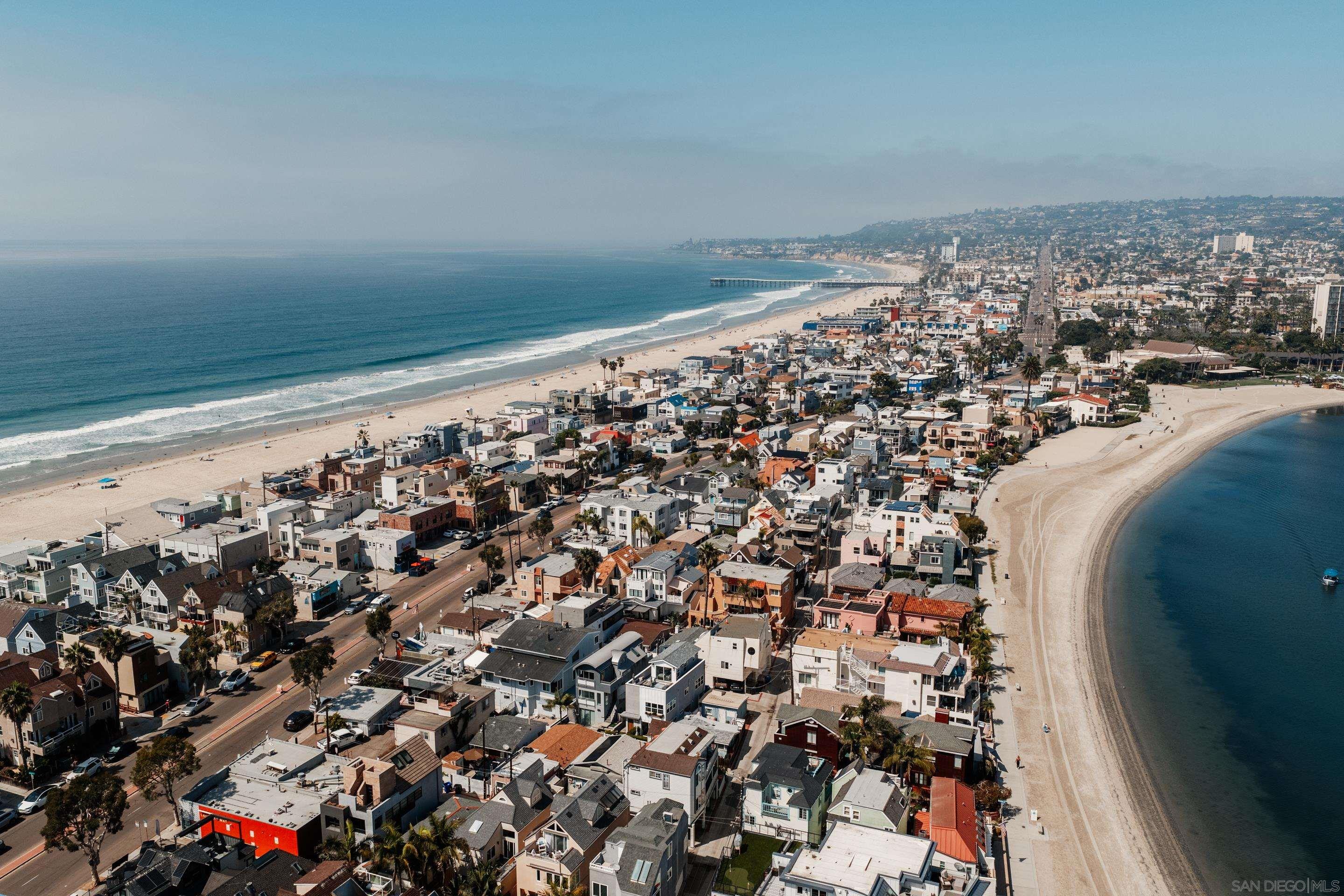 Detail Gallery Image 28 of 28 For 822  Seagirt Ct, San Diego,  CA 92109 - 3 Beds | 3 Baths