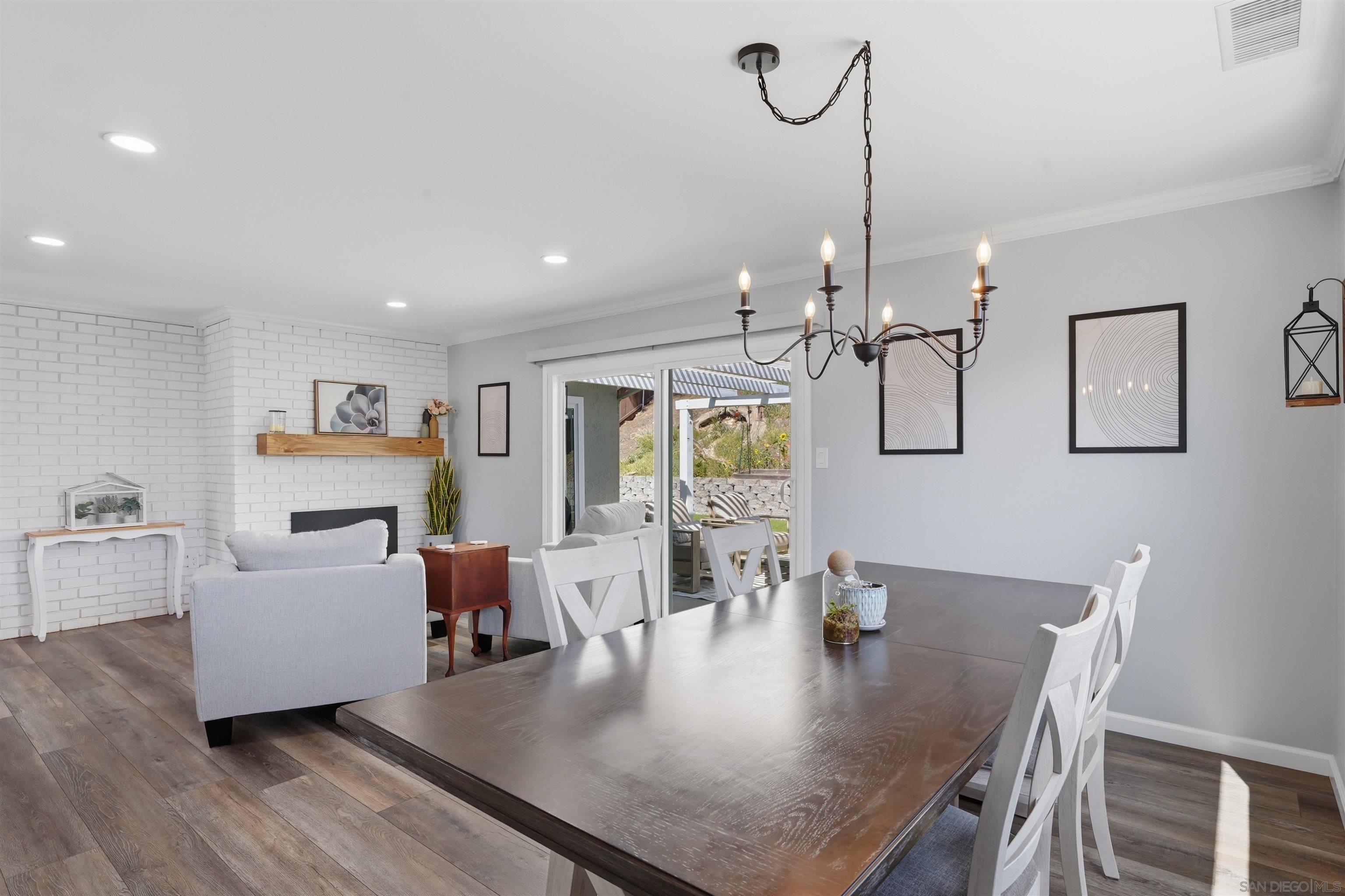 Detail Gallery Image 17 of 53 For 8182  Beaver Lake Dr, San Diego,  CA 92119 - 3 Beds | 2 Baths