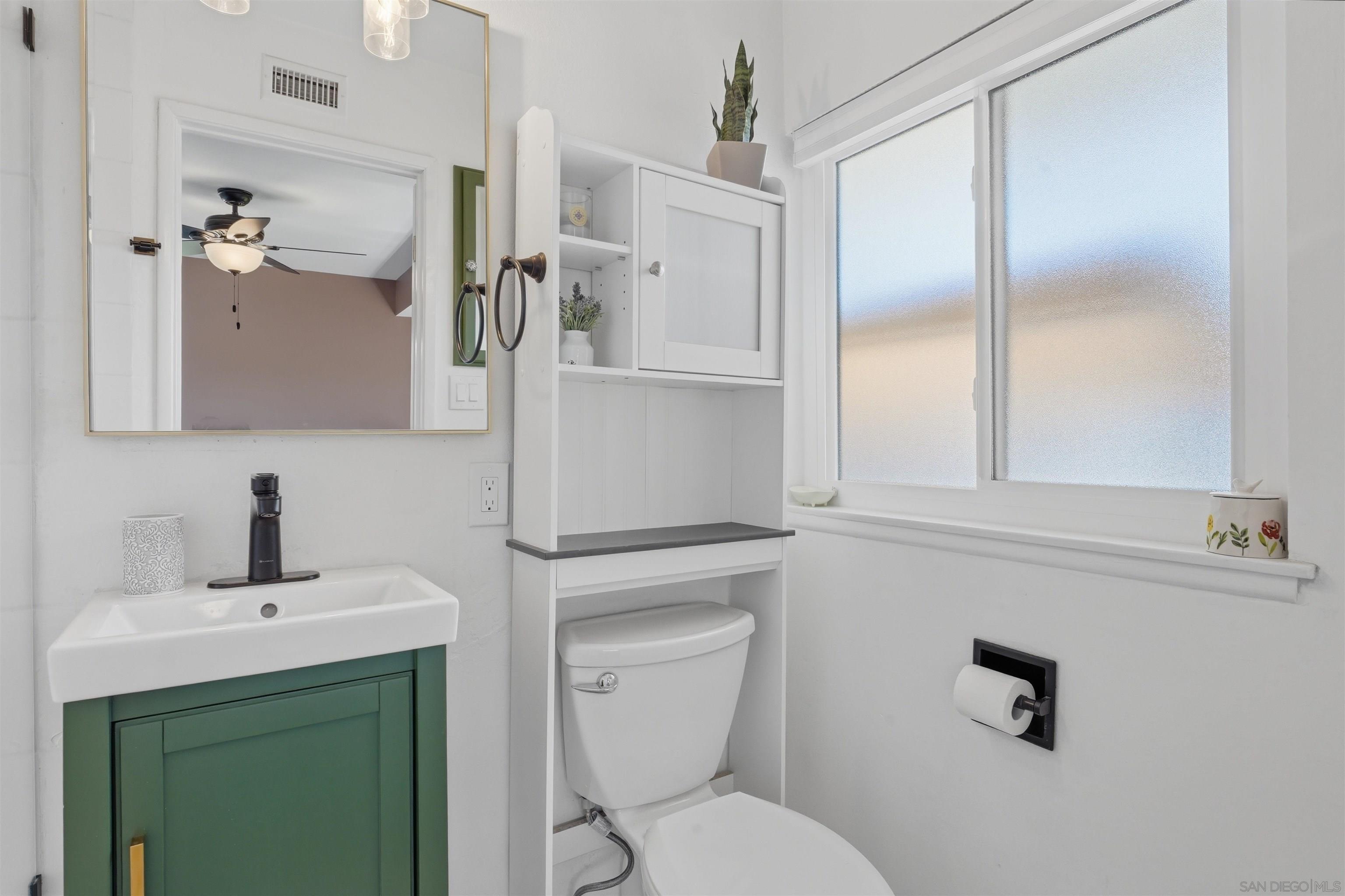 Detail Gallery Image 25 of 53 For 8182  Beaver Lake Dr, San Diego,  CA 92119 - 3 Beds | 2 Baths