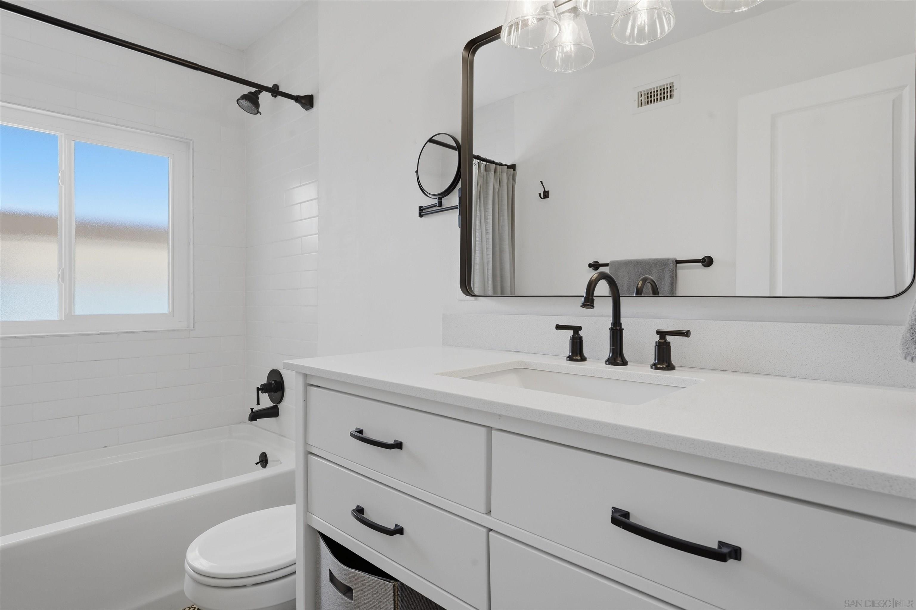 Detail Gallery Image 28 of 53 For 8182  Beaver Lake Dr, San Diego,  CA 92119 - 3 Beds | 2 Baths