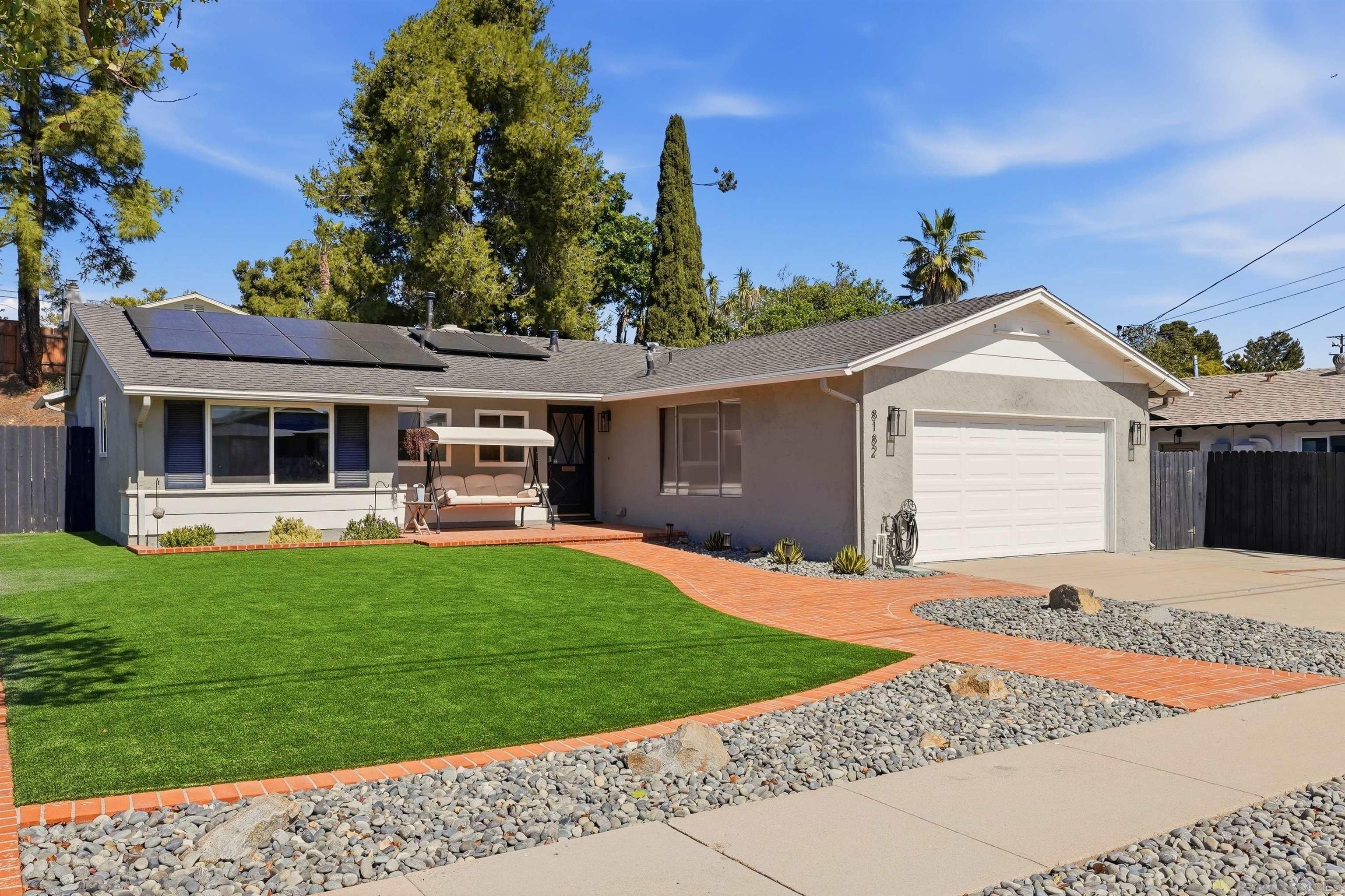 Detail Gallery Image 7 of 53 For 8182  Beaver Lake Dr, San Diego,  CA 92119 - 3 Beds | 2 Baths