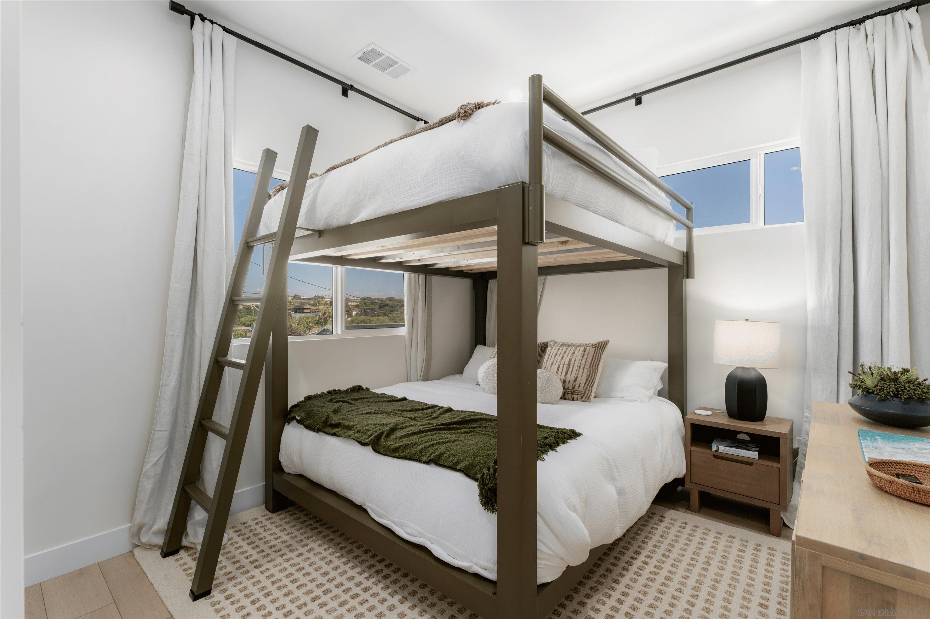 Detail Gallery Image 29 of 40 For 5140  Los Robles Dr, Carlsbad,  CA 92008 - – Beds | – Baths