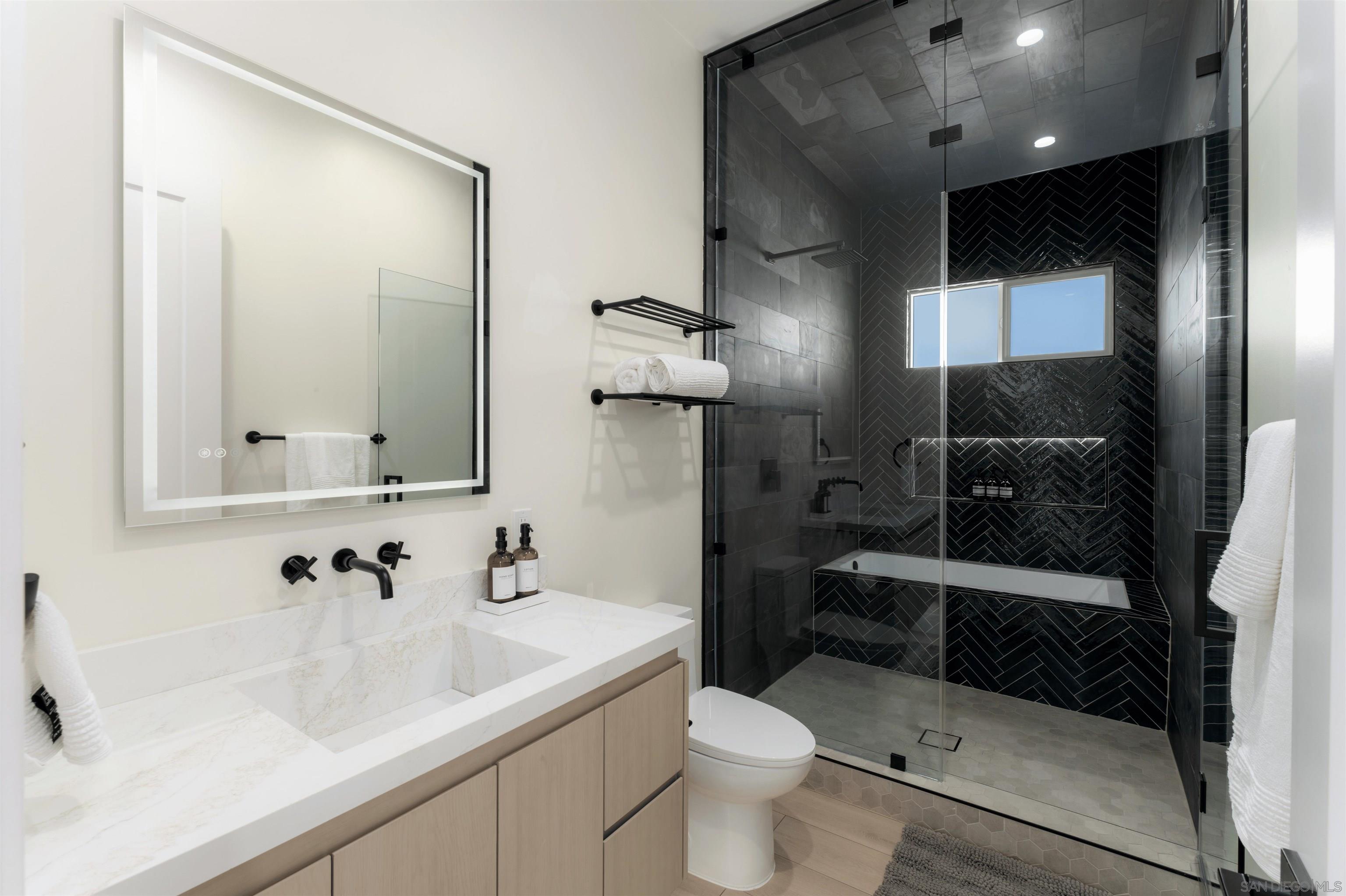 Detail Gallery Image 33 of 40 For 5140  Los Robles Dr, Carlsbad,  CA 92008 - – Beds | – Baths