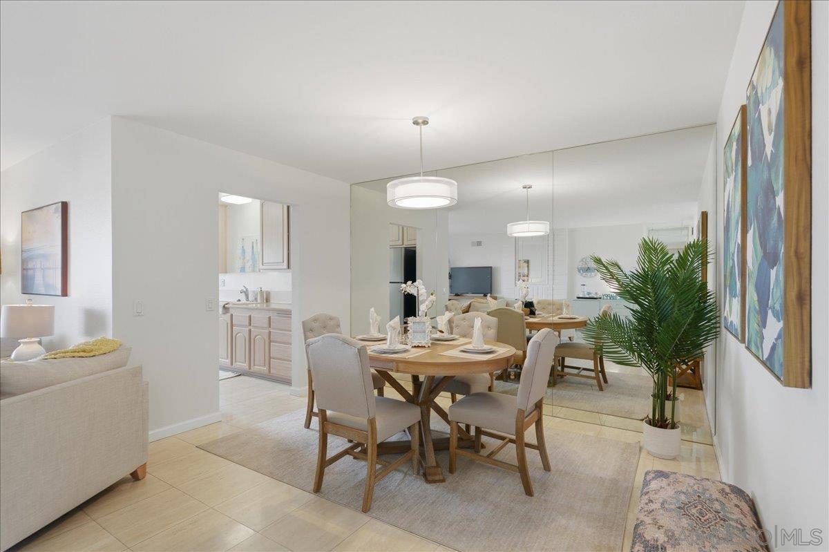 Detail Gallery Image 8 of 27 For 6733  Hyacinth, Carlsbad,  CA 92011 - 2 Beds | 2 Baths