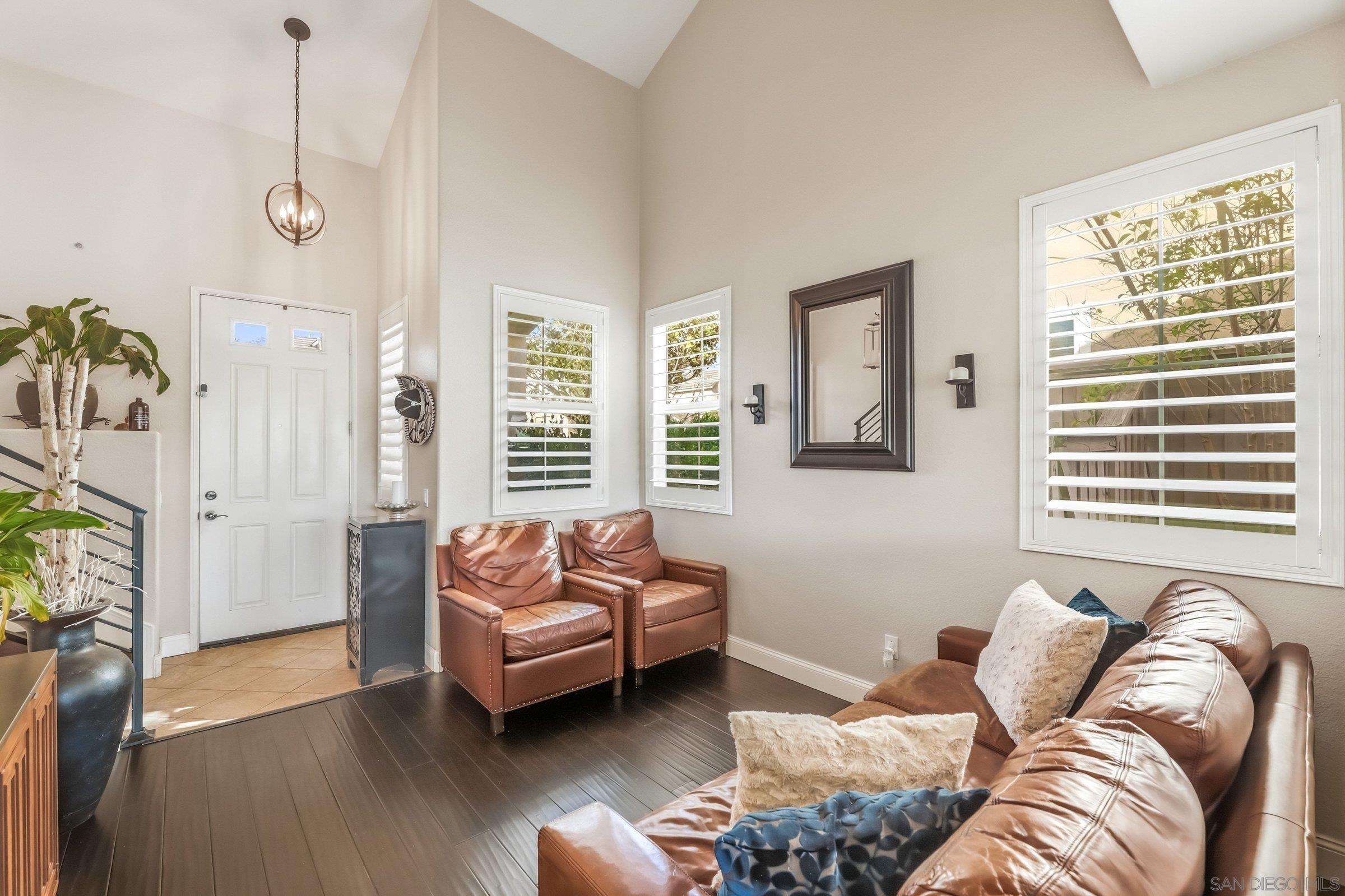 Detail Gallery Image 14 of 33 For 8283  Bryn Glen Way, San Diego,  CA 92129 - 3 Beds | 2/1 Baths