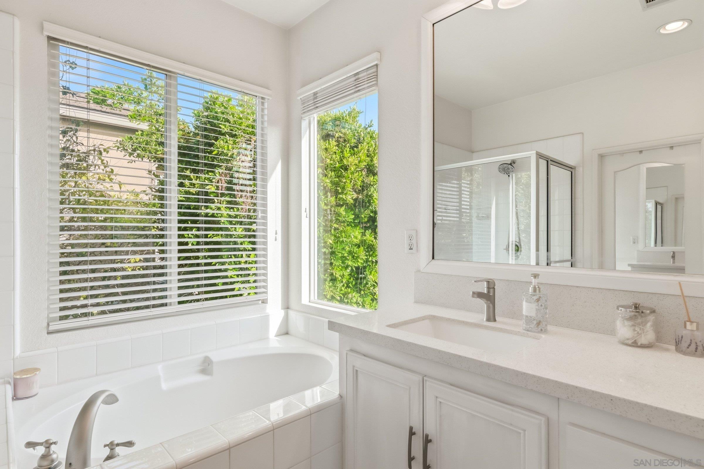 Detail Gallery Image 19 of 33 For 8283  Bryn Glen Way, San Diego,  CA 92129 - 3 Beds | 2/1 Baths