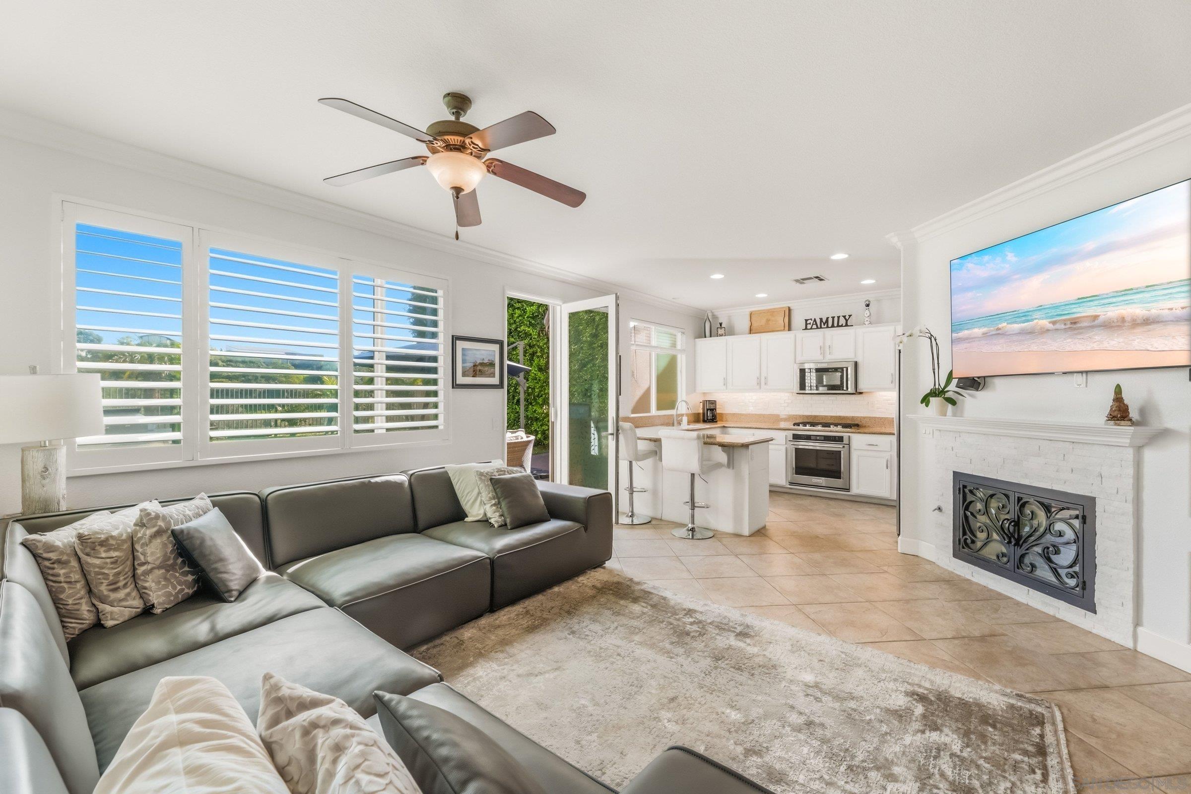 Detail Gallery Image 6 of 33 For 8283  Bryn Glen Way, San Diego,  CA 92129 - 3 Beds | 2/1 Baths