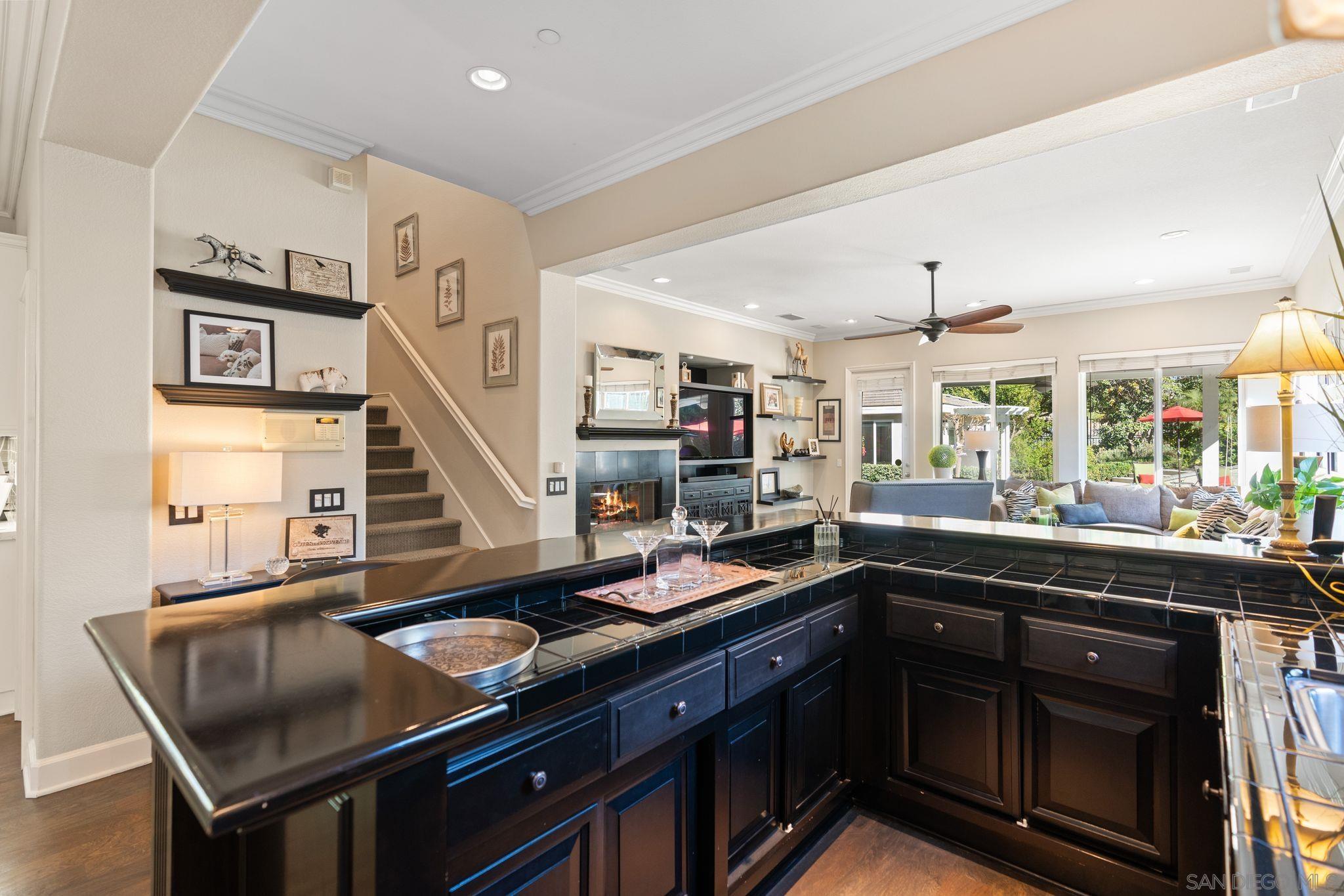 Detail Gallery Image 13 of 48 For 17117  Tallow Tree Lane, San Diego,  CA 92127 - 6 Beds | 5/1 Baths