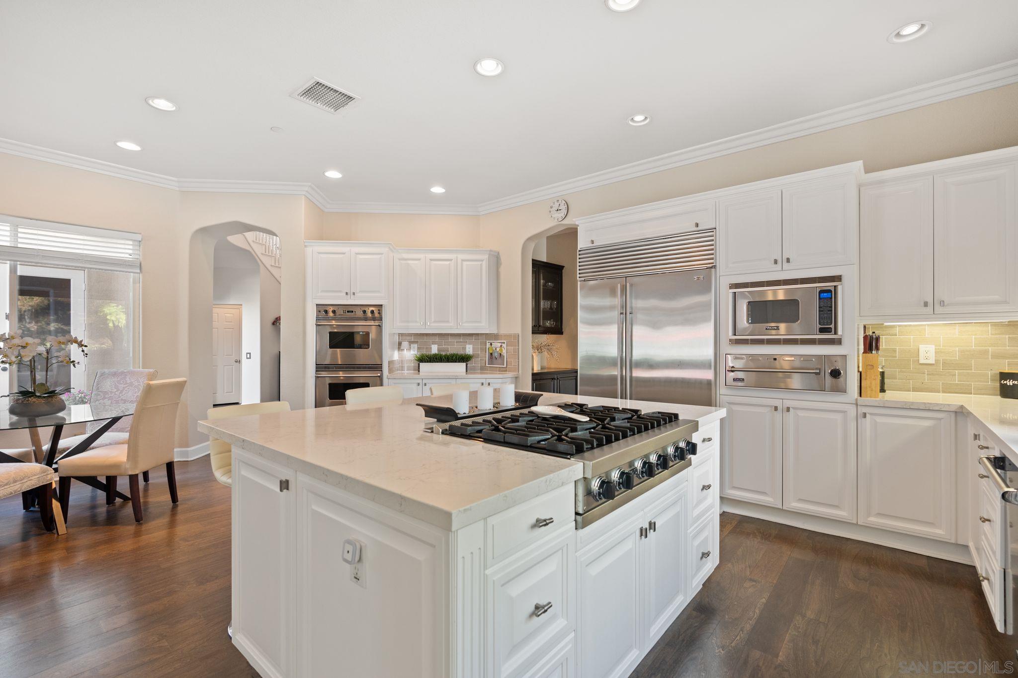 Detail Gallery Image 15 of 48 For 17117  Tallow Tree Lane, San Diego,  CA 92127 - 6 Beds | 5/1 Baths