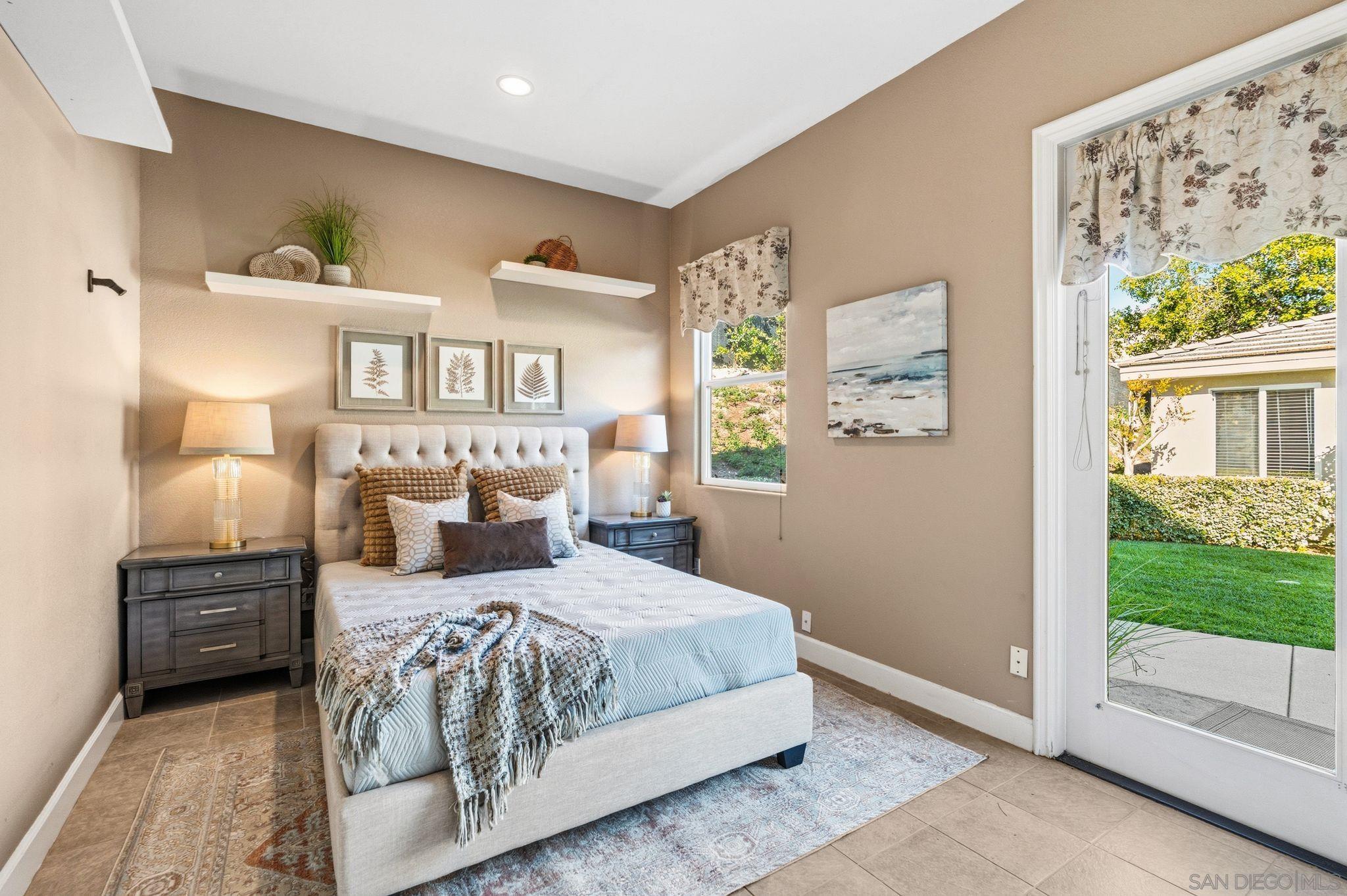 Detail Gallery Image 20 of 48 For 17117  Tallow Tree Lane, San Diego,  CA 92127 - 6 Beds | 5/1 Baths