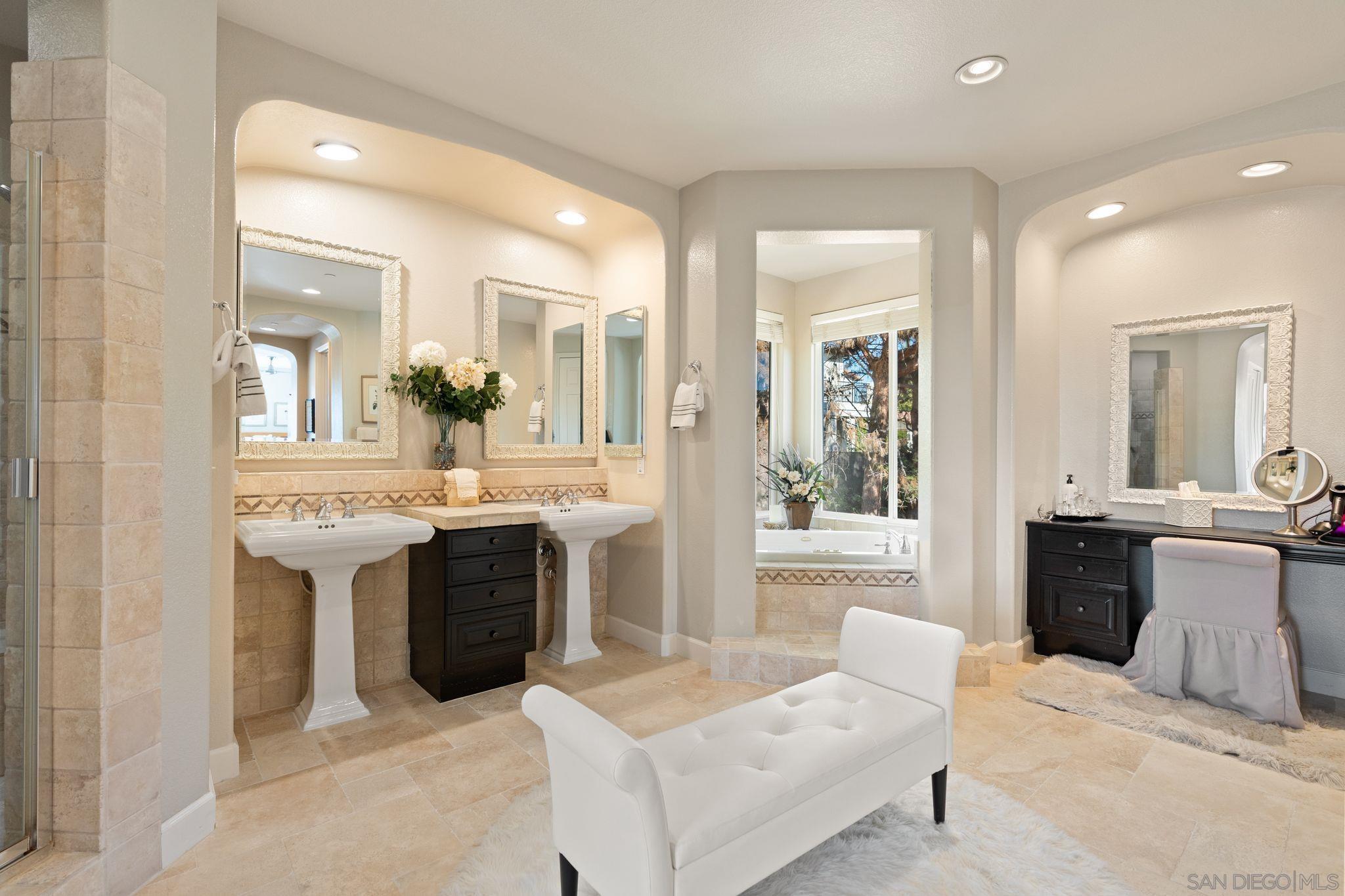 Detail Gallery Image 25 of 48 For 17117  Tallow Tree Lane, San Diego,  CA 92127 - 6 Beds | 5/1 Baths