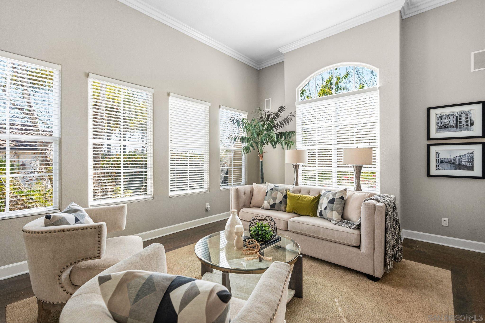 Detail Gallery Image 4 of 48 For 17117  Tallow Tree Lane, San Diego,  CA 92127 - 6 Beds | 5/1 Baths