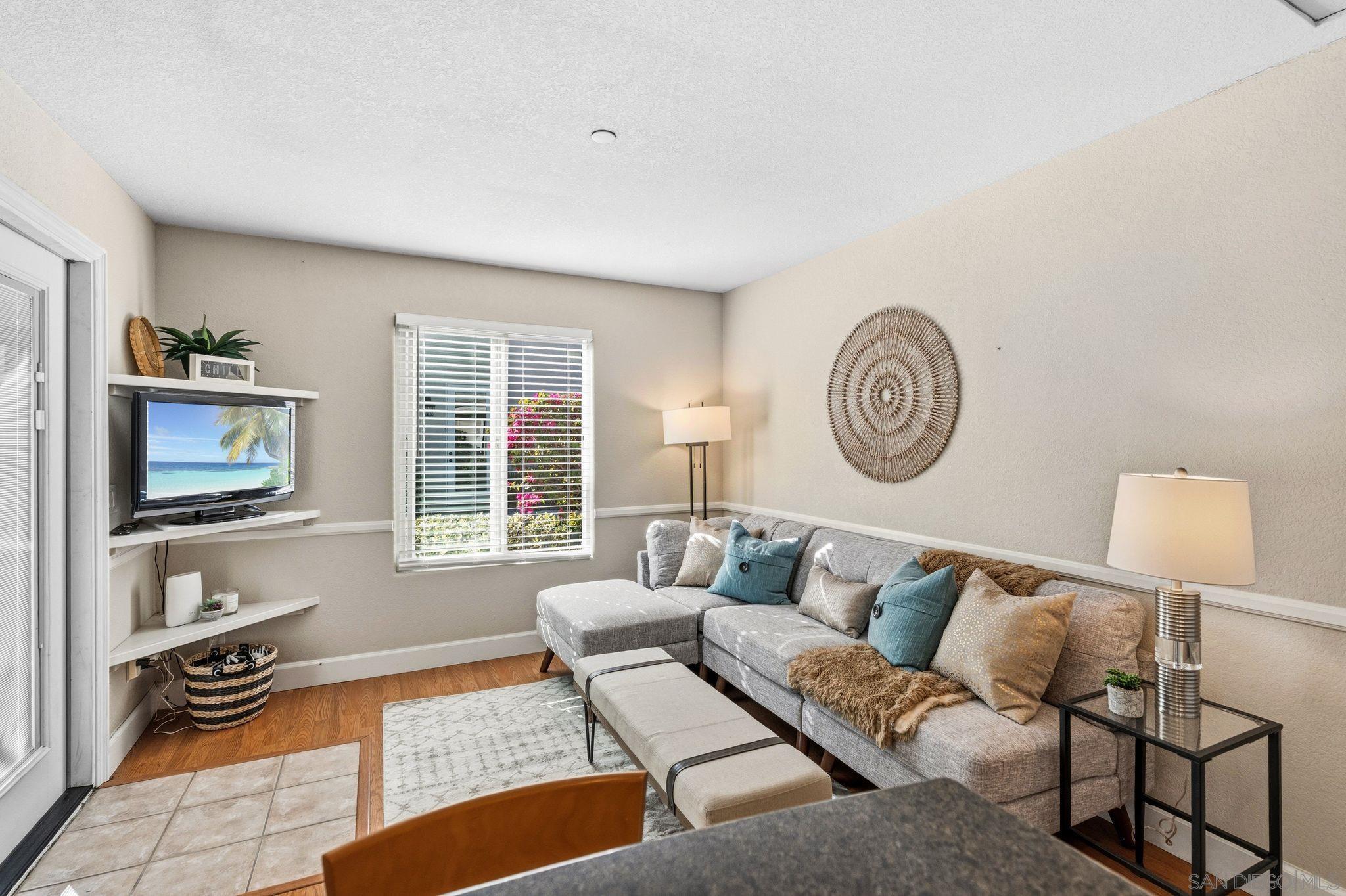 Detail Gallery Image 36 of 48 For 17117  Tallow Tree Lane, San Diego,  CA 92127 - 6 Beds | 5/1 Baths