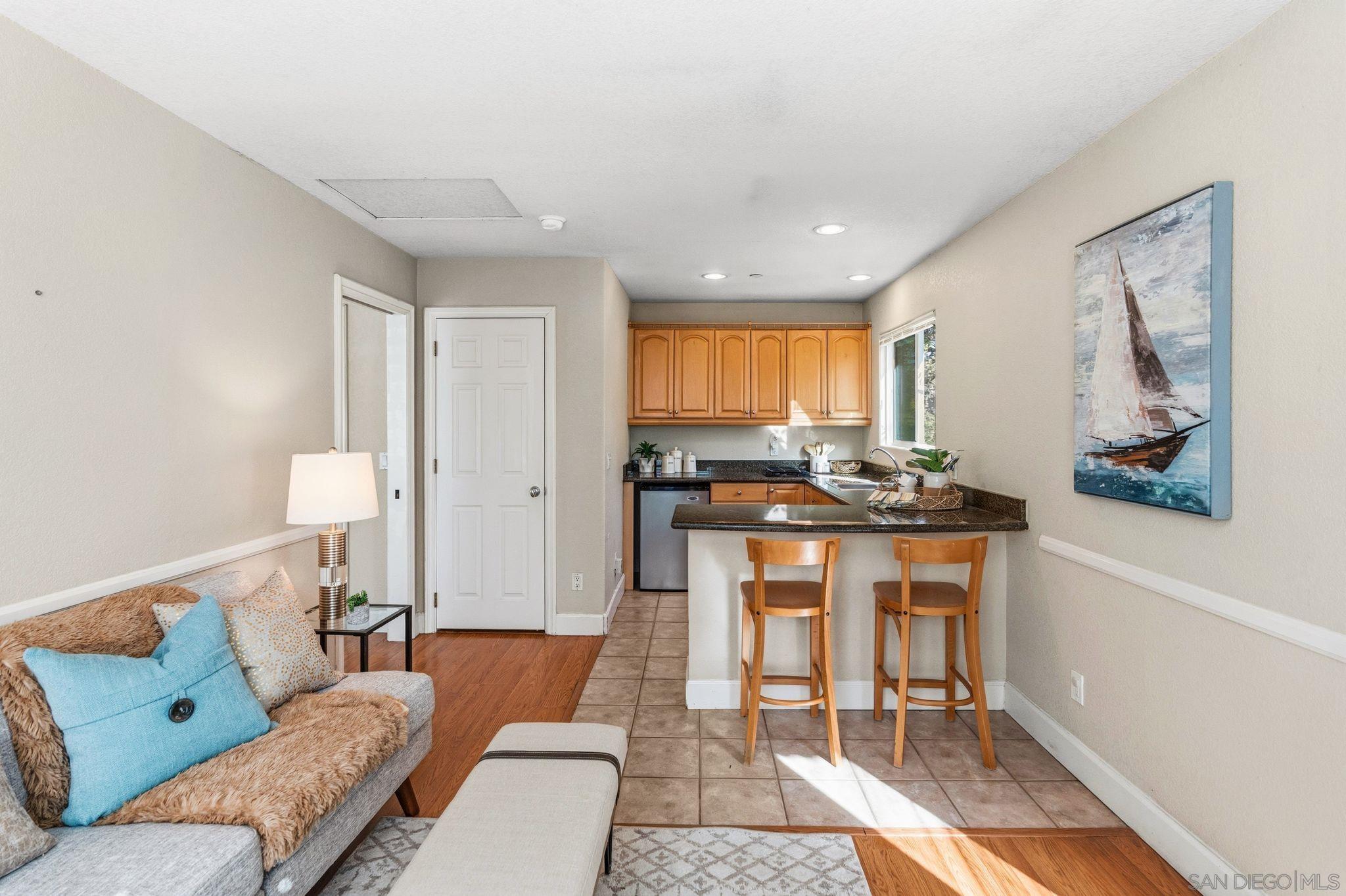 Detail Gallery Image 40 of 48 For 17117  Tallow Tree Lane, San Diego,  CA 92127 - 6 Beds | 5/1 Baths