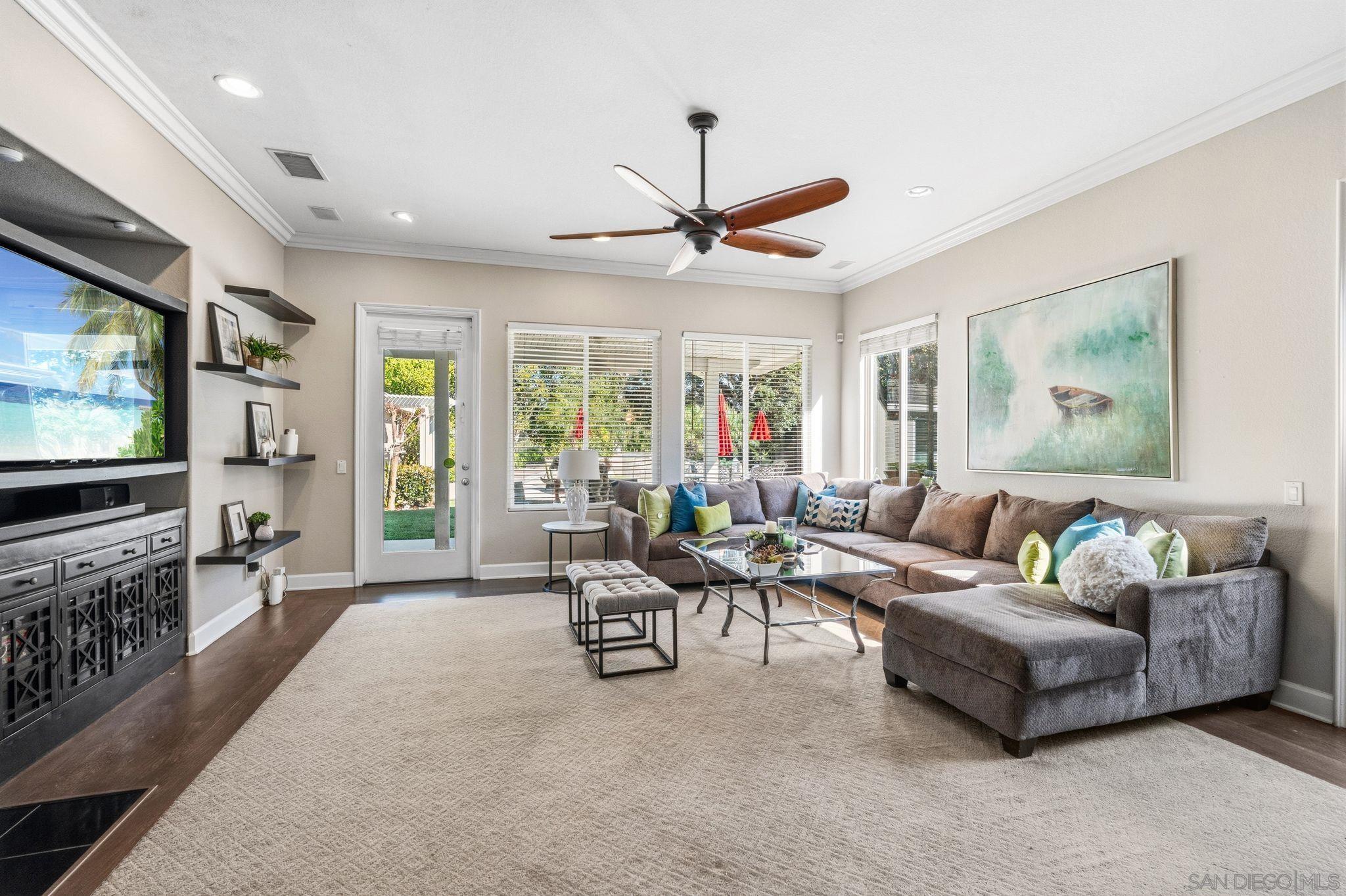 Detail Gallery Image 8 of 48 For 17117  Tallow Tree Lane, San Diego,  CA 92127 - 6 Beds | 5/1 Baths