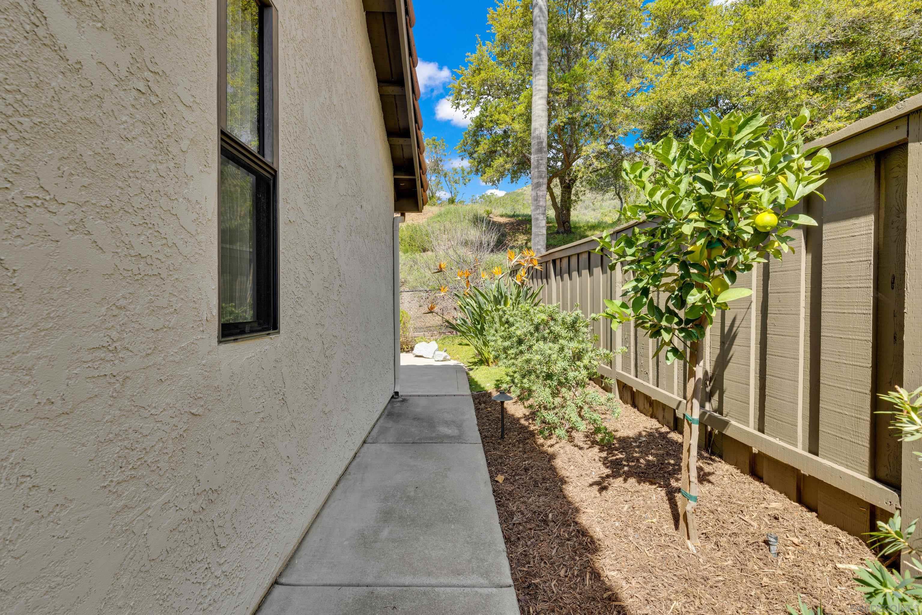 Detail Gallery Image 46 of 55 For 11604  Springside Rd, San Diego,  CA 92128 - 3 Beds | 2 Baths