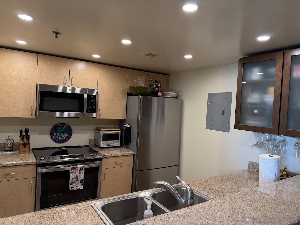 Detail Gallery Image 11 of 22 For 425  W Beech  859, San Diego,  CA 92101 - 2 Beds | 2 Baths