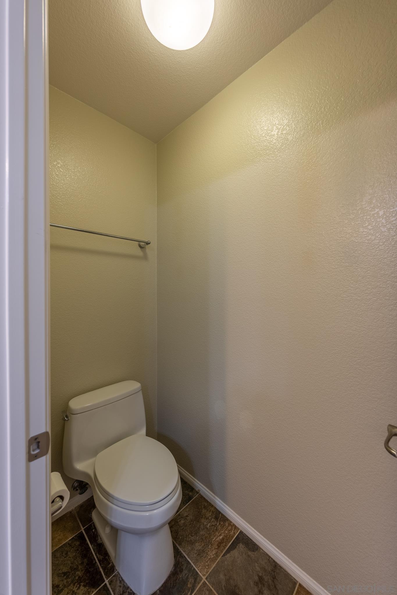Detail Gallery Image 11 of 31 For 10505  Zenor Lane  #21,  San Diego,  CA 92127 - 2 Beds | 2/1 Baths