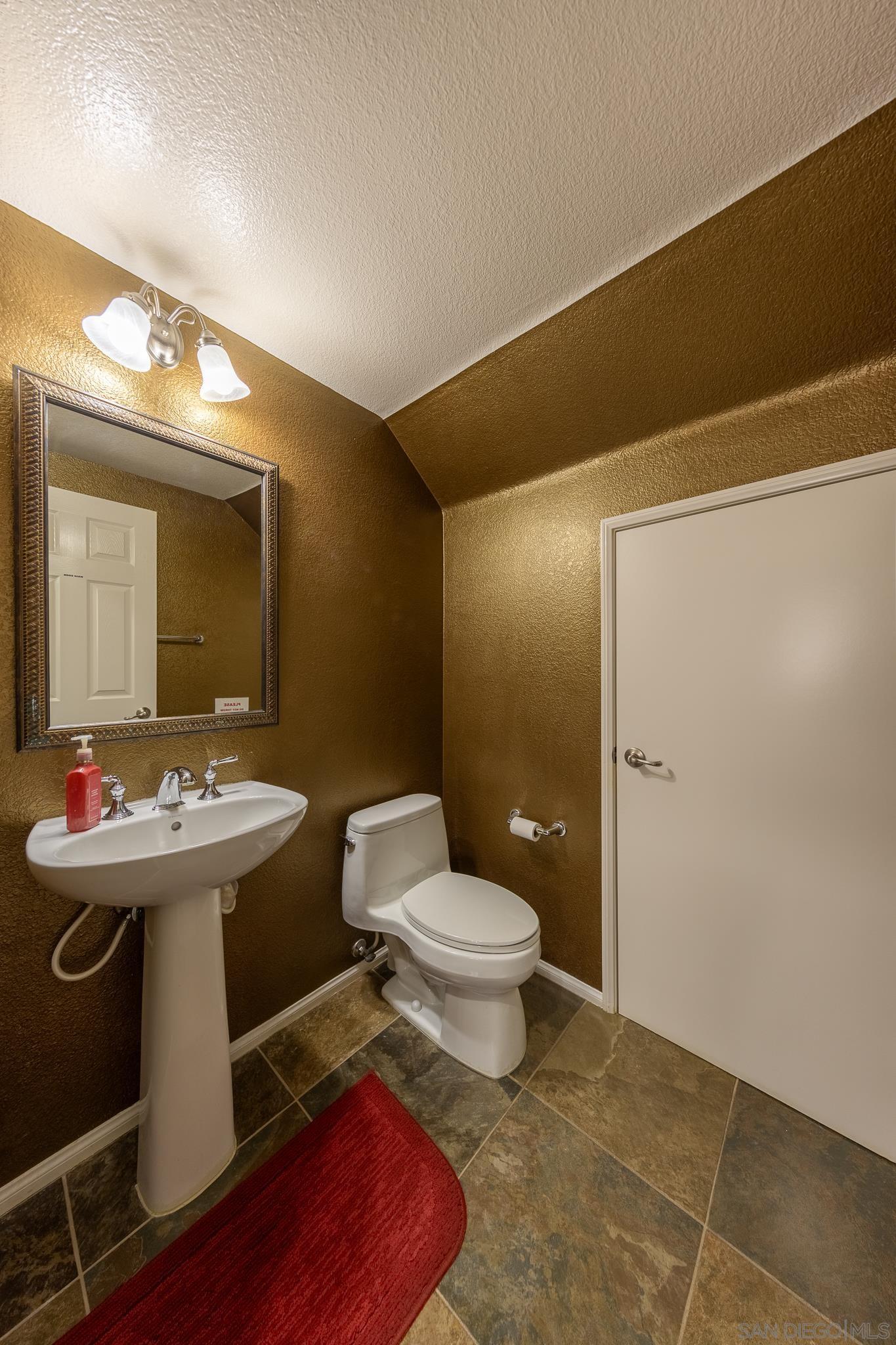 Detail Gallery Image 25 of 31 For 10505  Zenor Lane  #21,  San Diego,  CA 92127 - 2 Beds | 2/1 Baths