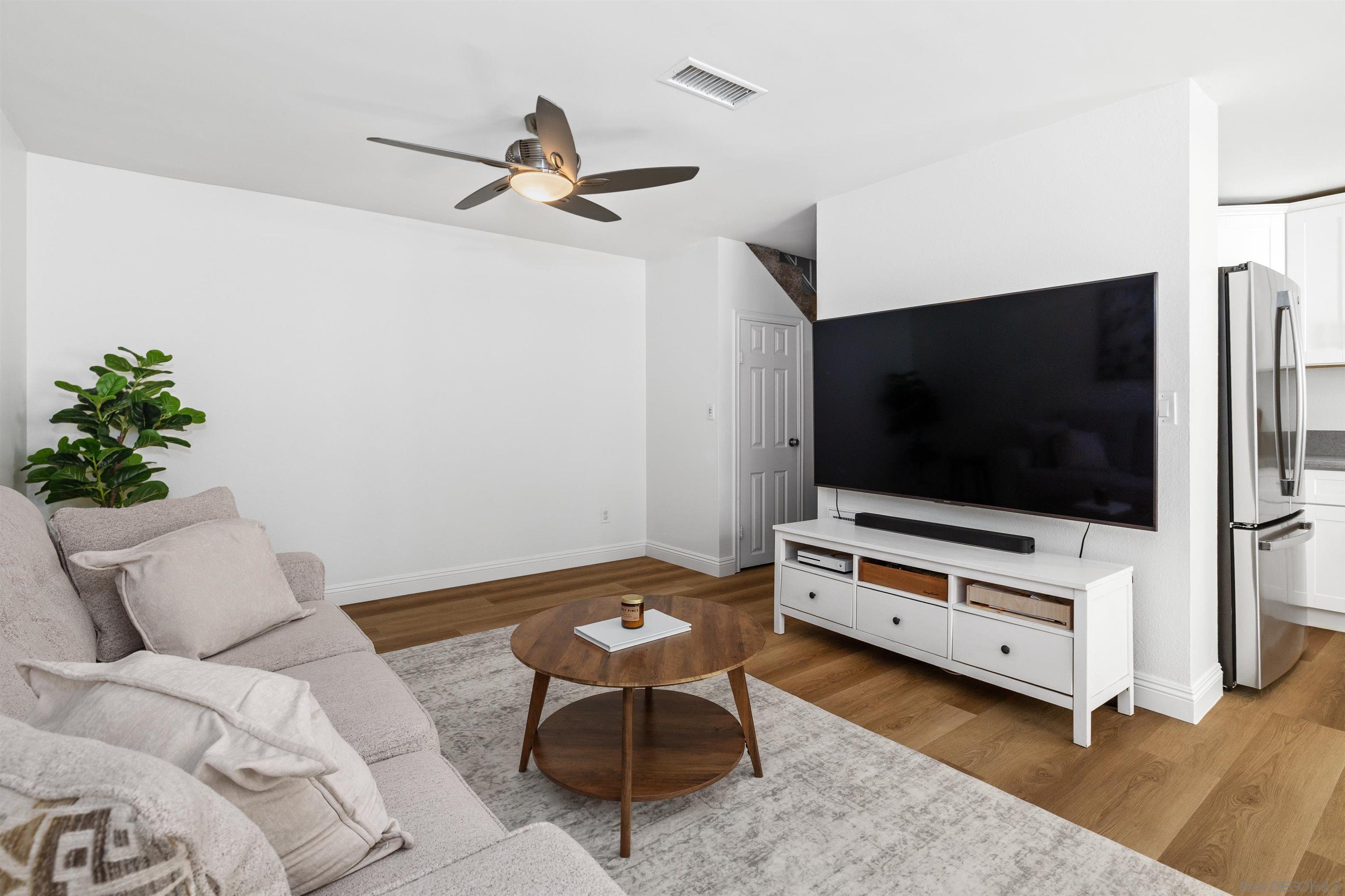 Detail Gallery Image 2 of 35 For 5597  Caminito Jose, San Diego,  CA 92111 - 4 Beds | 2/1 Baths