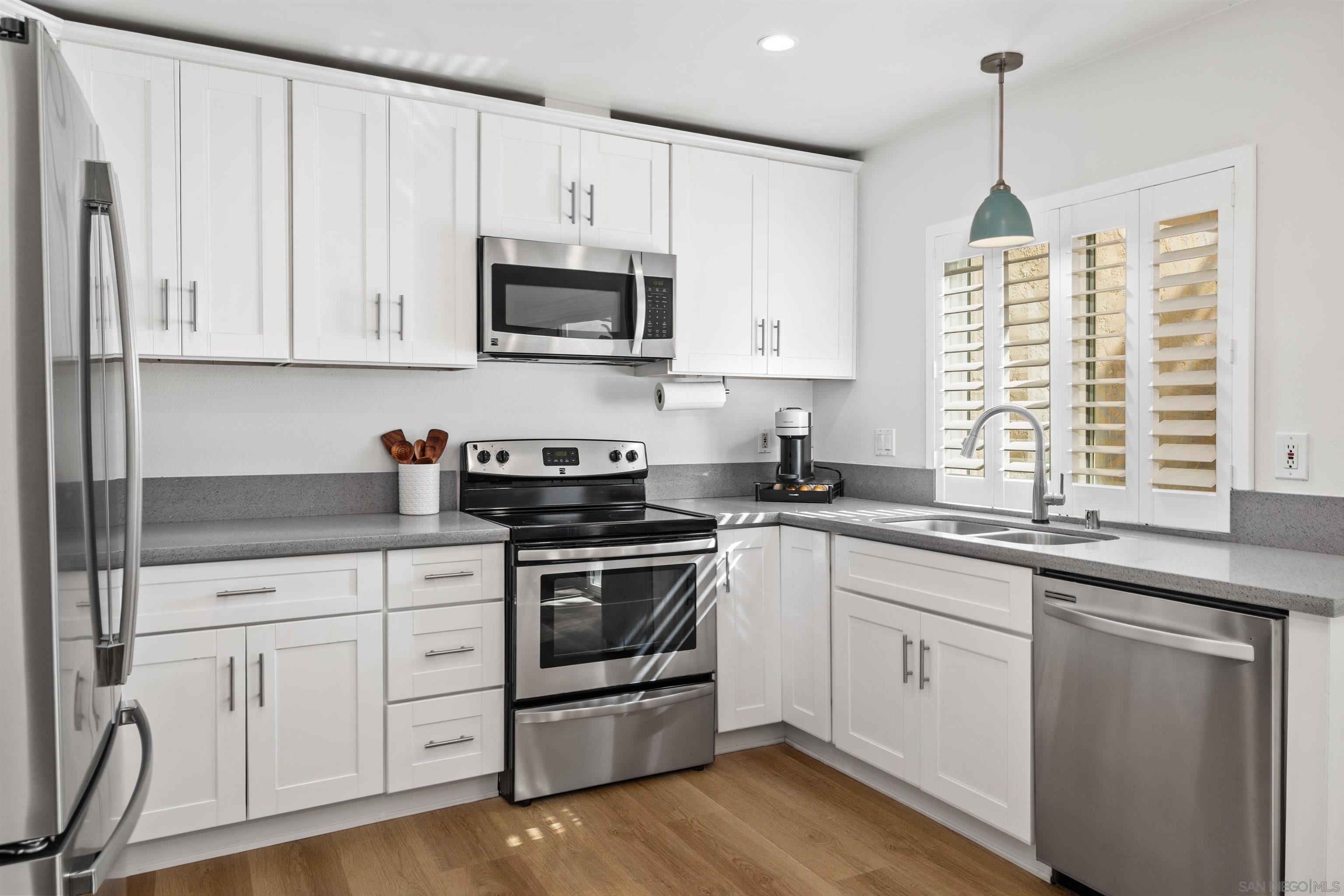 Detail Gallery Image 7 of 35 For 5597  Caminito Jose, San Diego,  CA 92111 - 4 Beds | 2/1 Baths