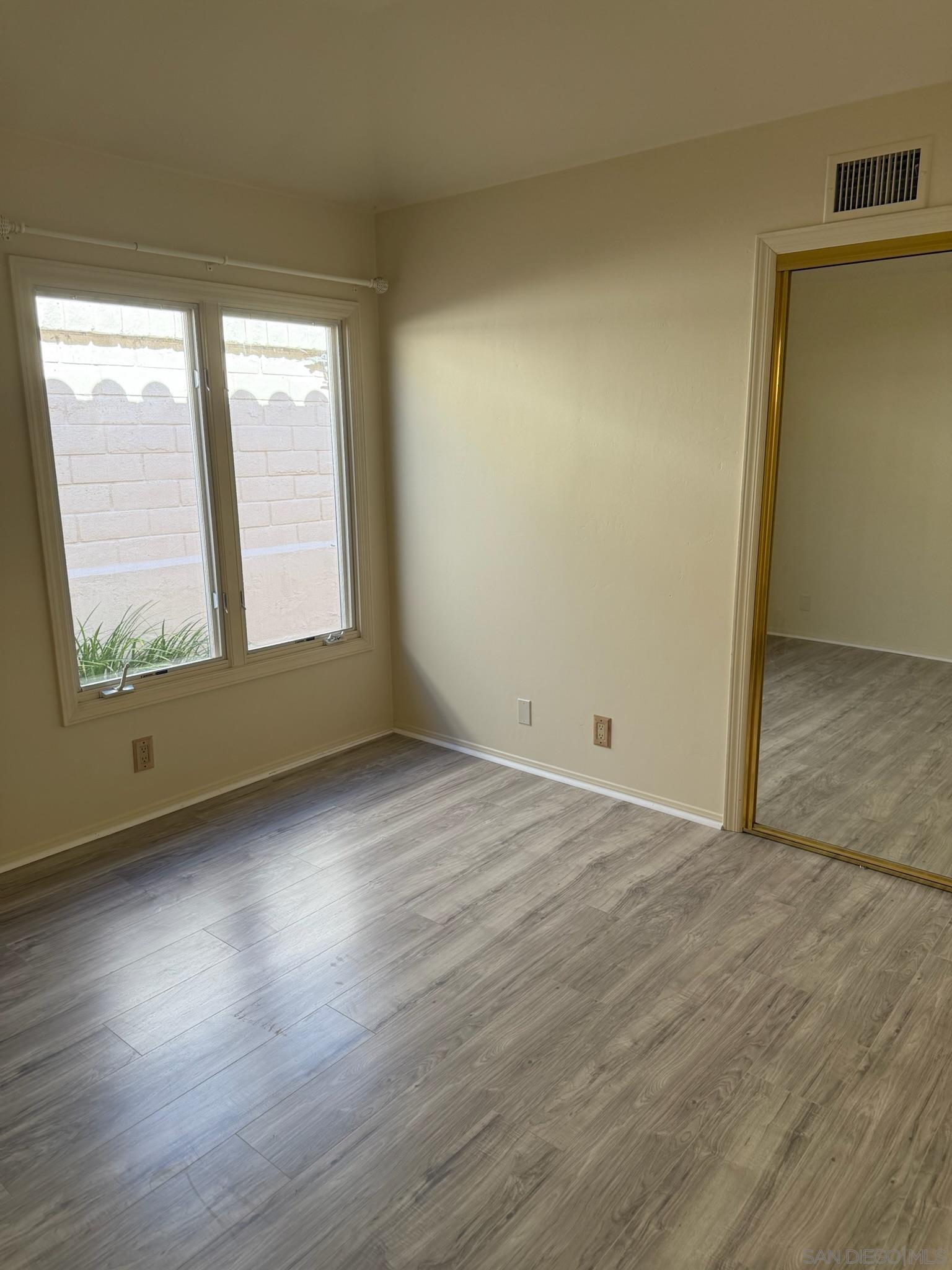 Detail Gallery Image 23 of 52 For 5574  Caminito Genio, La Jolla,  CA 92037 - 4 Beds | 2/1 Baths