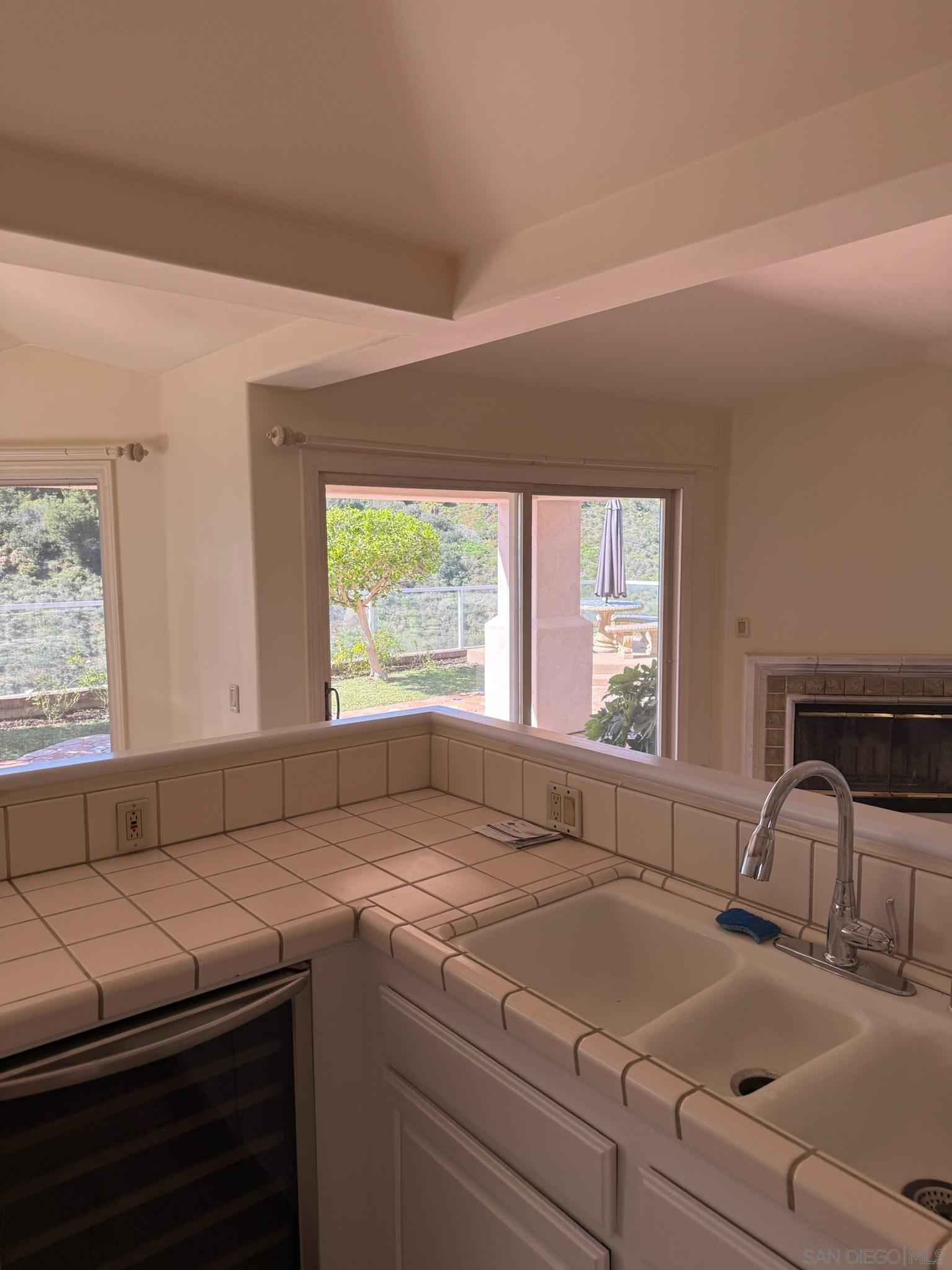 Detail Gallery Image 48 of 52 For 5574  Caminito Genio, La Jolla,  CA 92037 - 4 Beds | 2/1 Baths