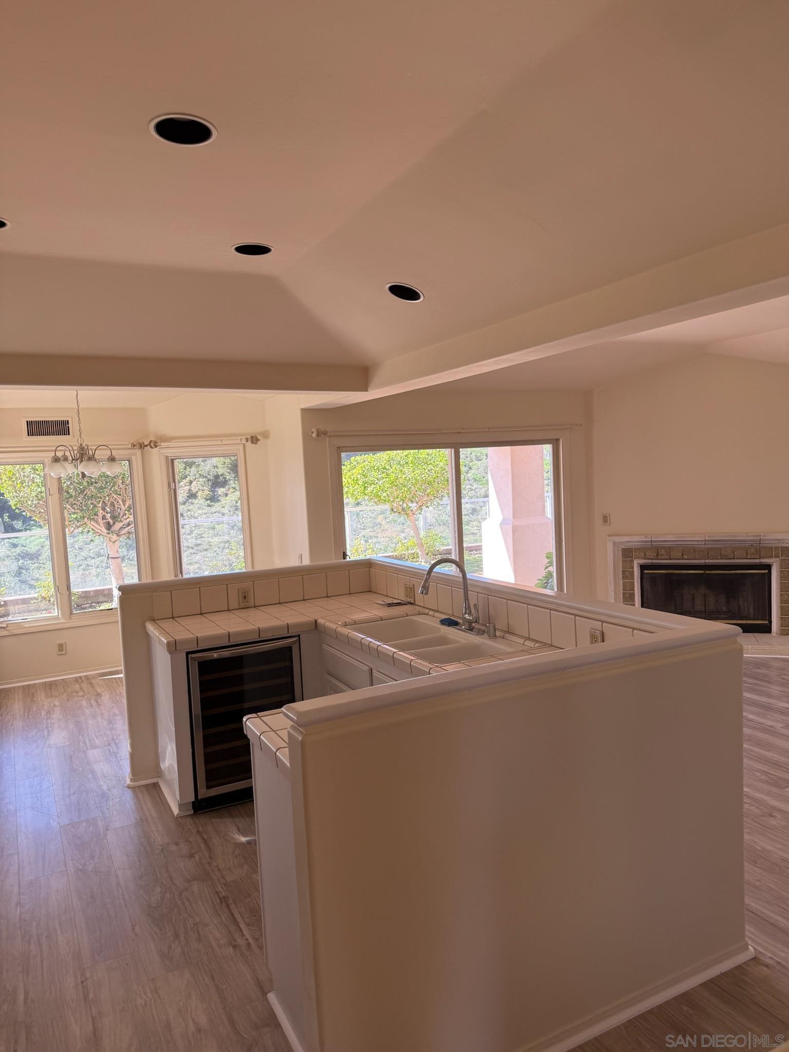 Detail Gallery Image 51 of 52 For 5574  Caminito Genio, La Jolla,  CA 92037 - 4 Beds | 2/1 Baths